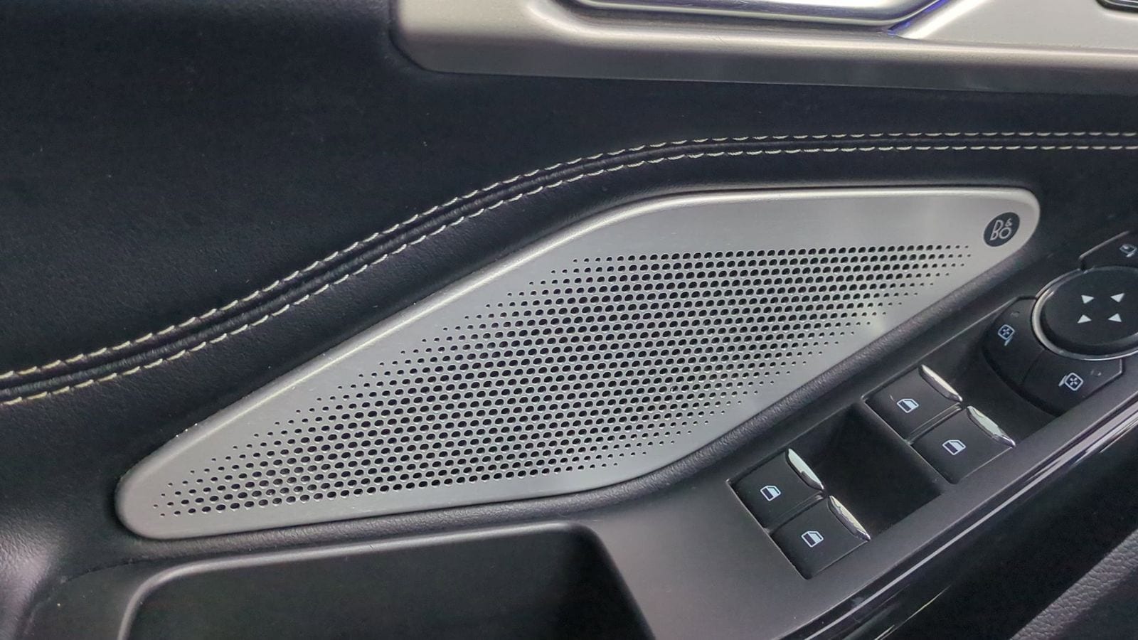 Thumbnail: 2022 Ford Explorer - 36