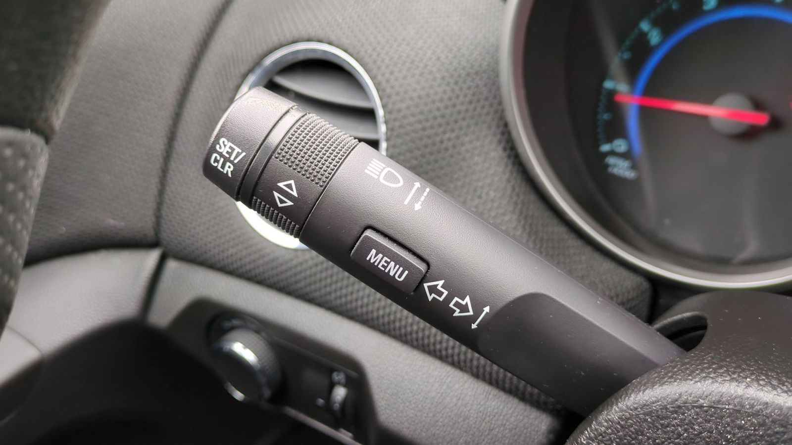 Thumbnail: 2016 Chevrolet Cruze - 26