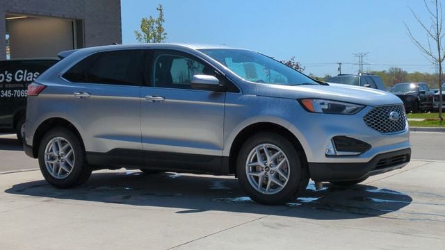 2024 Ford Edge SEL 8