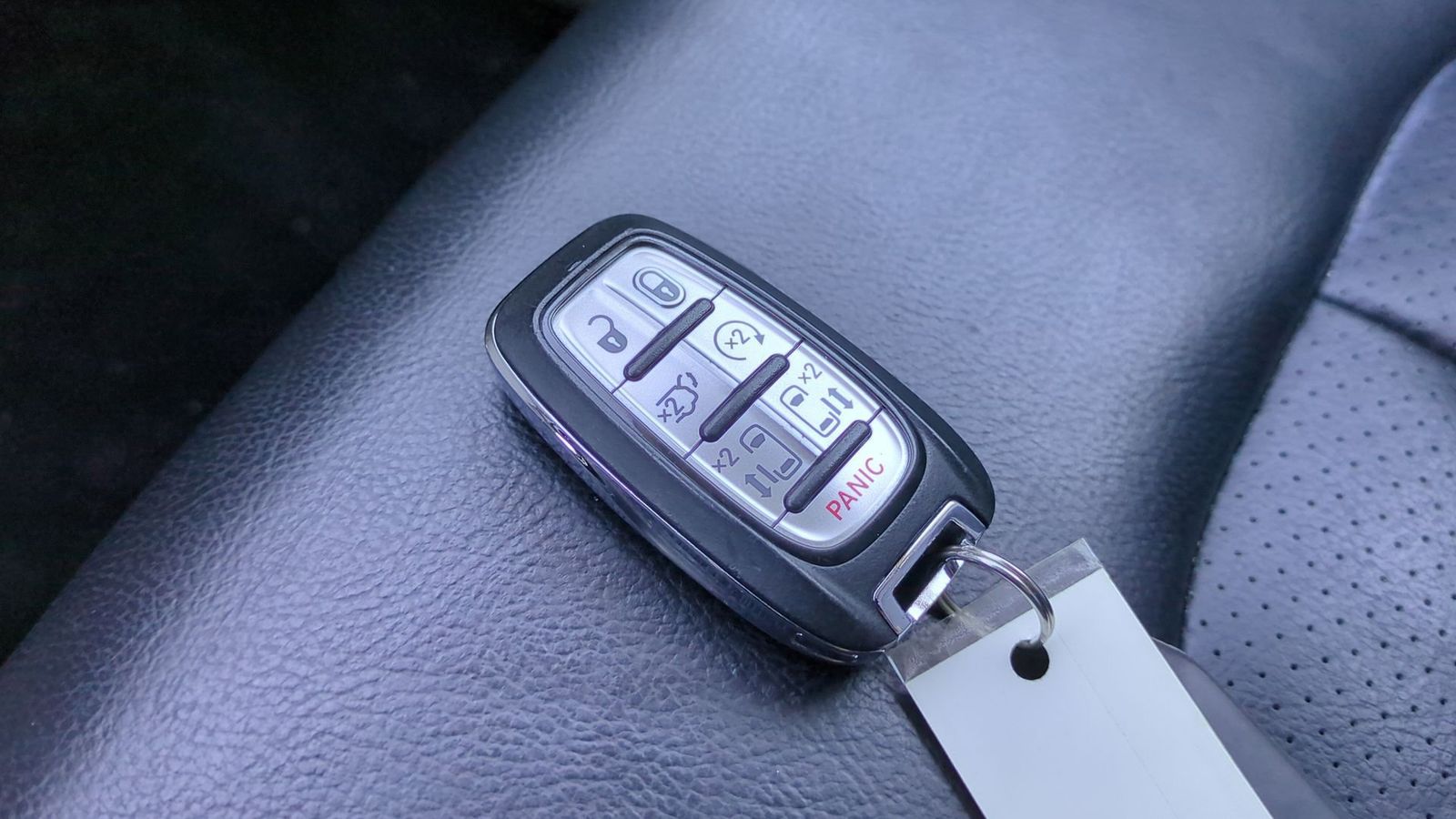 Thumbnail: 2018 Chrysler Pacifica - 40