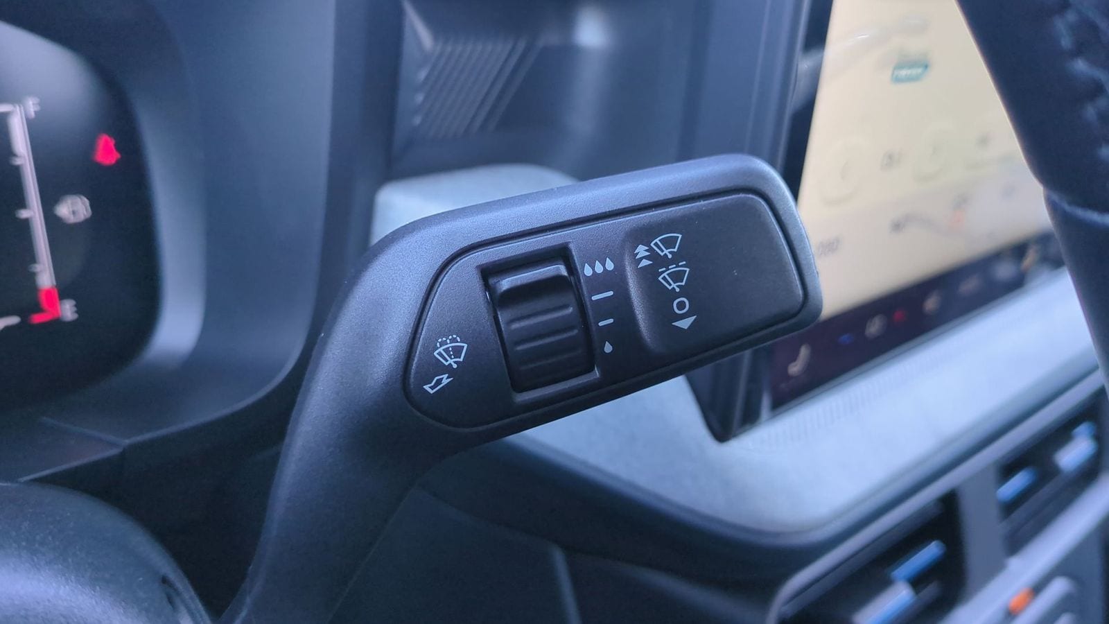 Thumbnail: 2025 Ford Maverick - 25