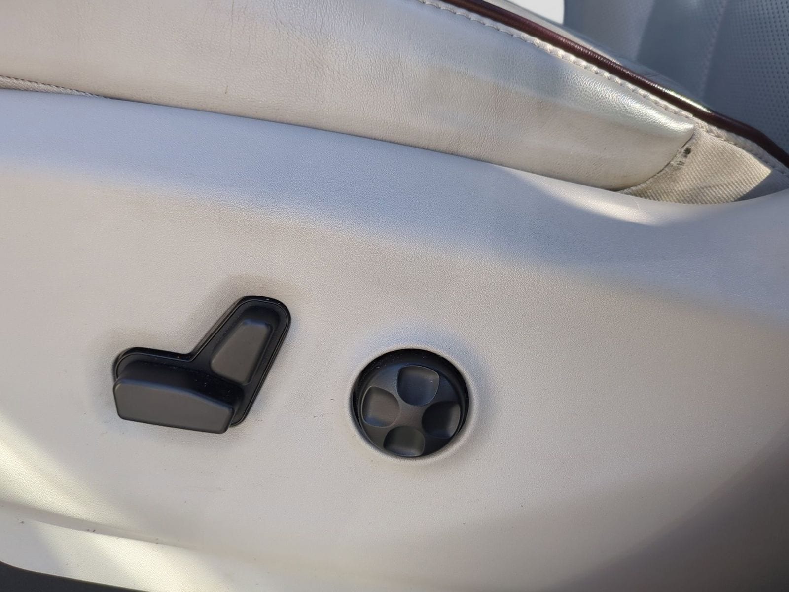 Thumbnail: 2017 Chrysler Pacifica - 22