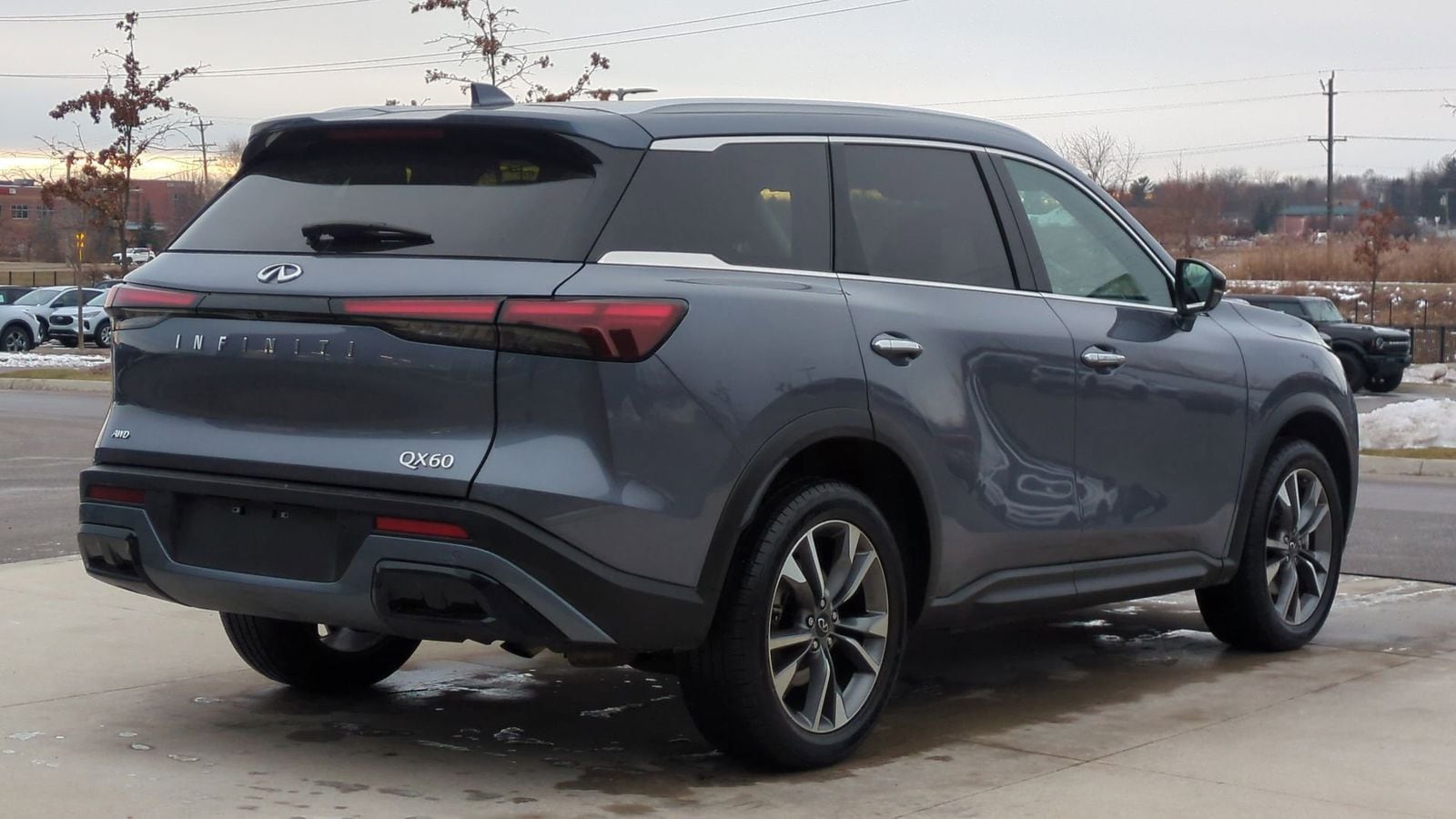 Thumbnail: 2023 INFINITI QX60 - 6