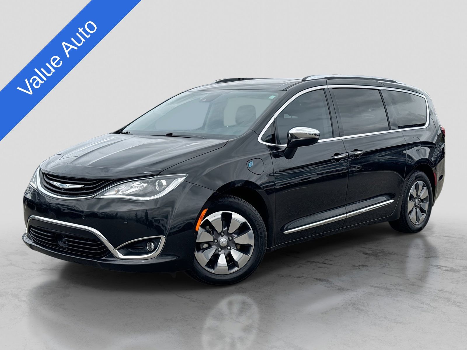 2018 Chrysler Pacifica Hybrid Limited -
                  Washington, MI