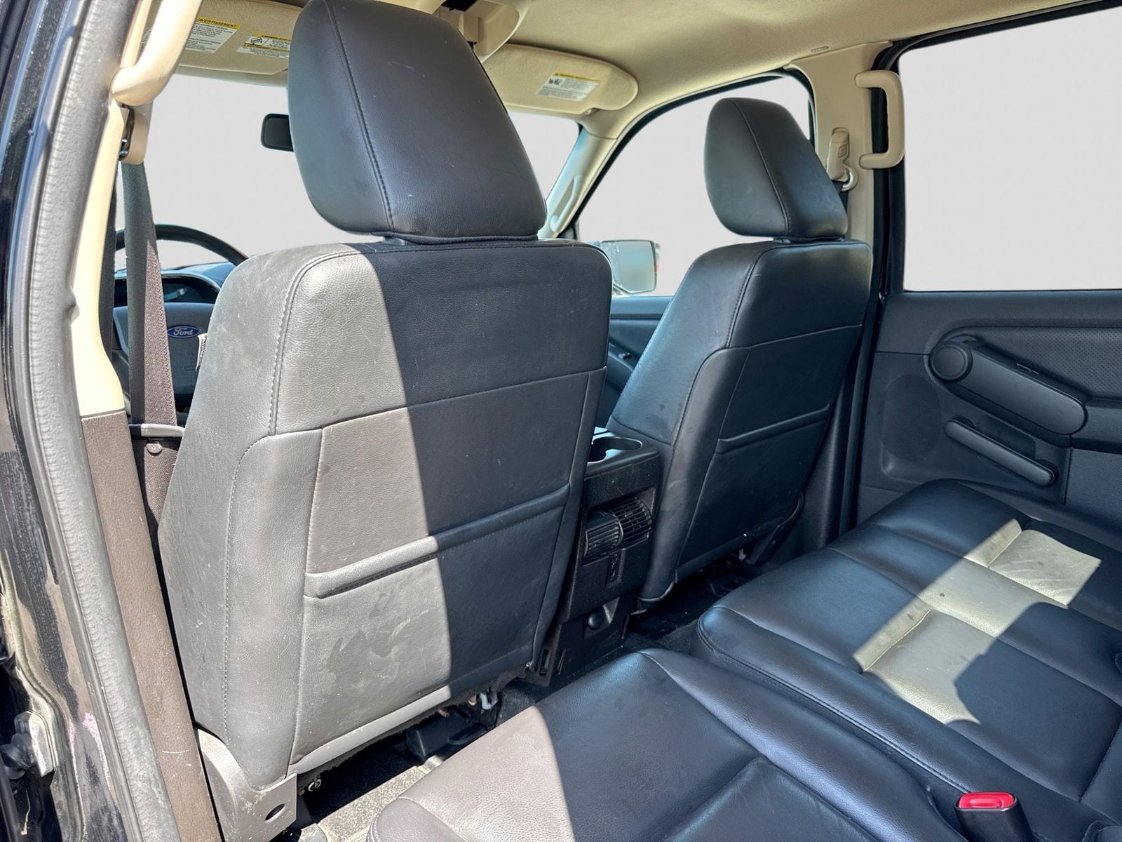 Thumbnail: 2010 Ford Explorer Sport Trac - 18
