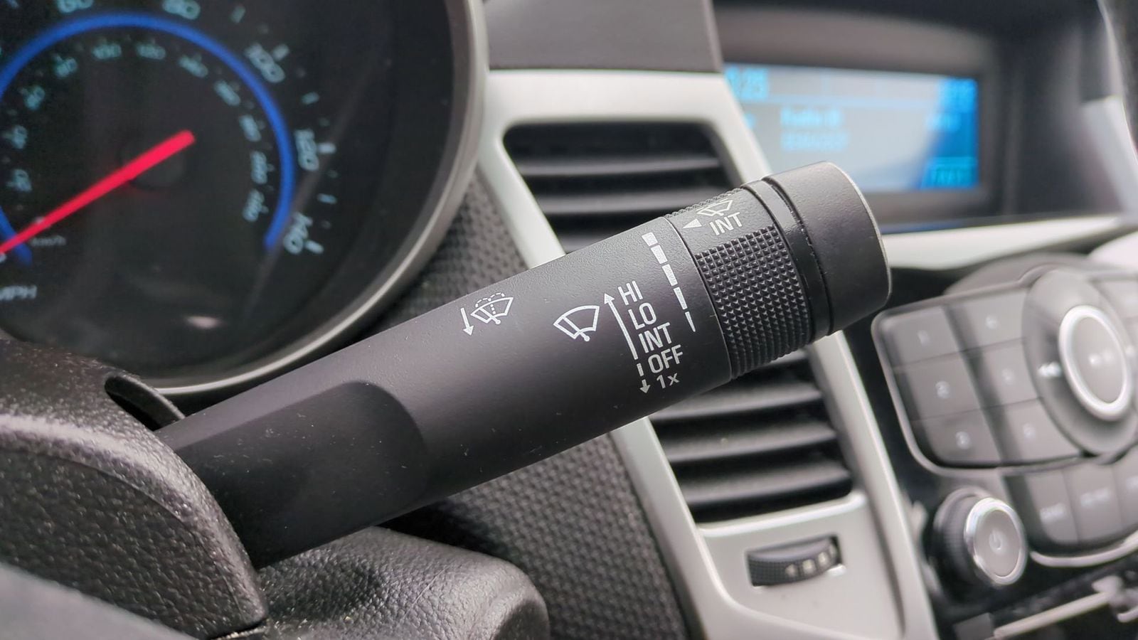 Thumbnail: 2016 Chevrolet Cruze - 25