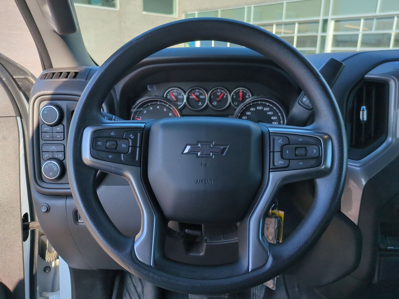 Thumbnail: 2022 Chevrolet Silverado 1500 - 26