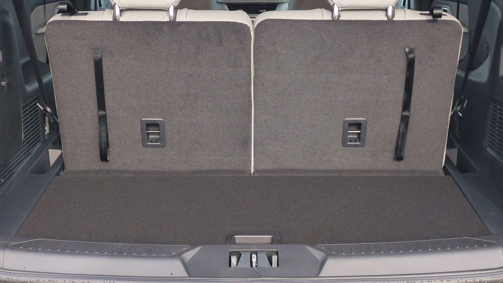 Thumbnail: 2026 Ford Explorer - 34