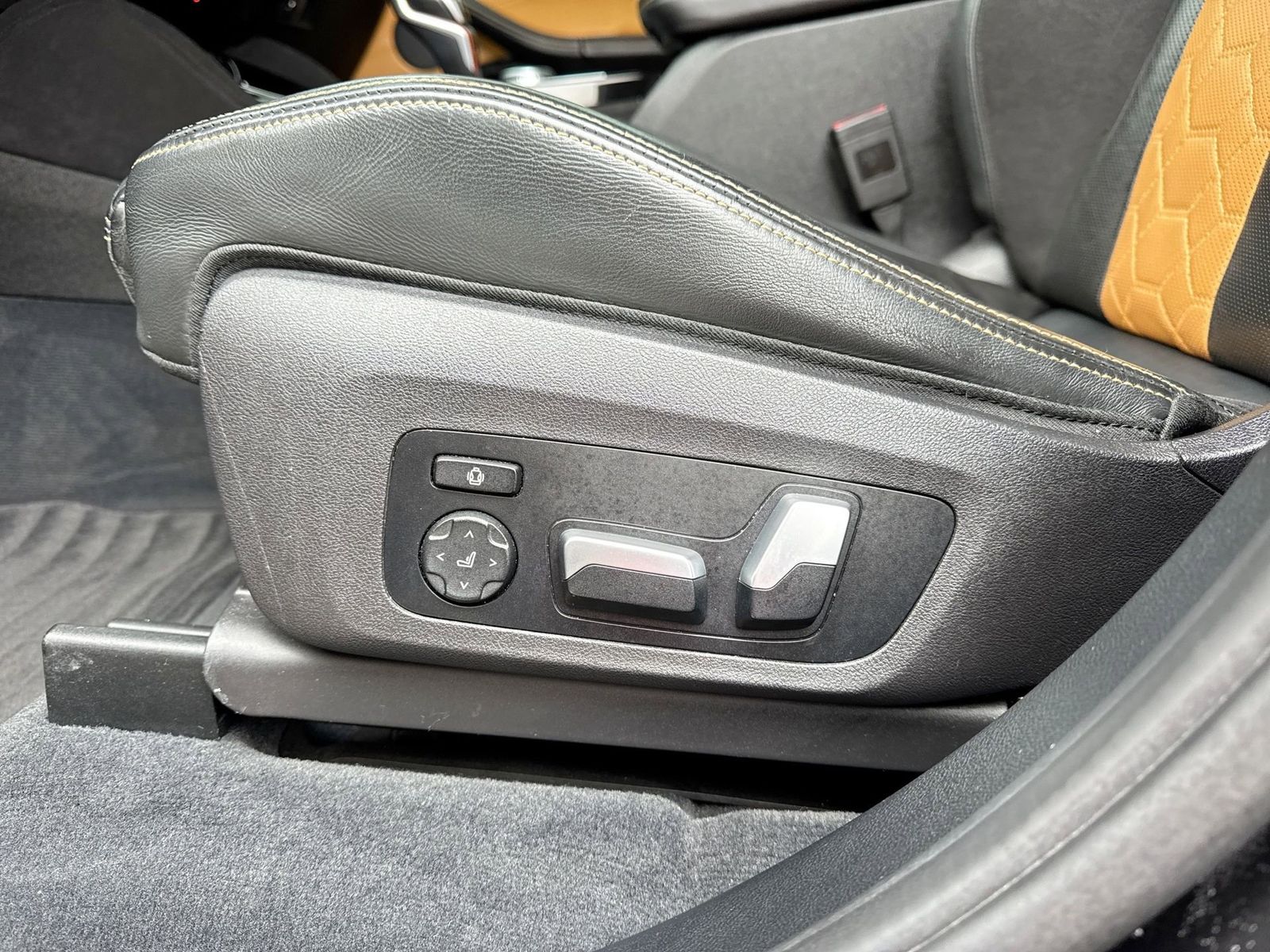 Thumbnail: 2020 BMW X3 - 3