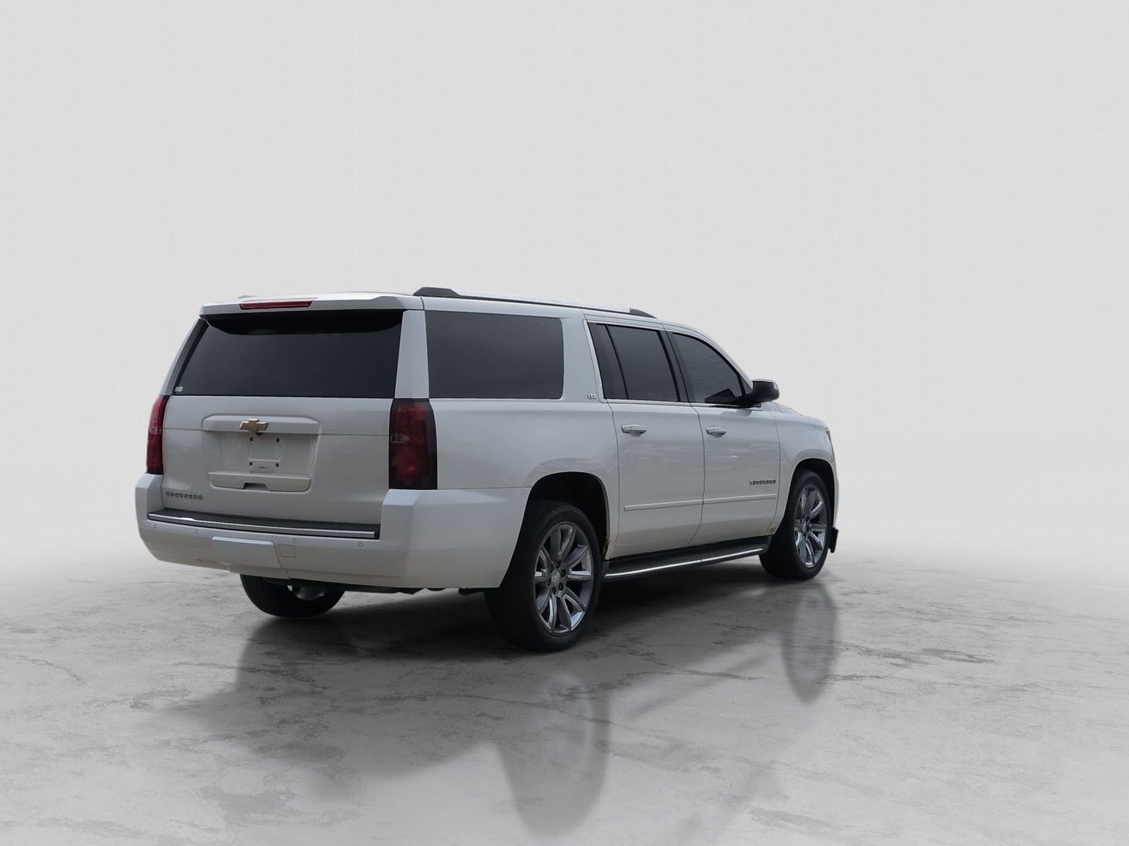 Thumbnail: 2015 Chevrolet Suburban - 8