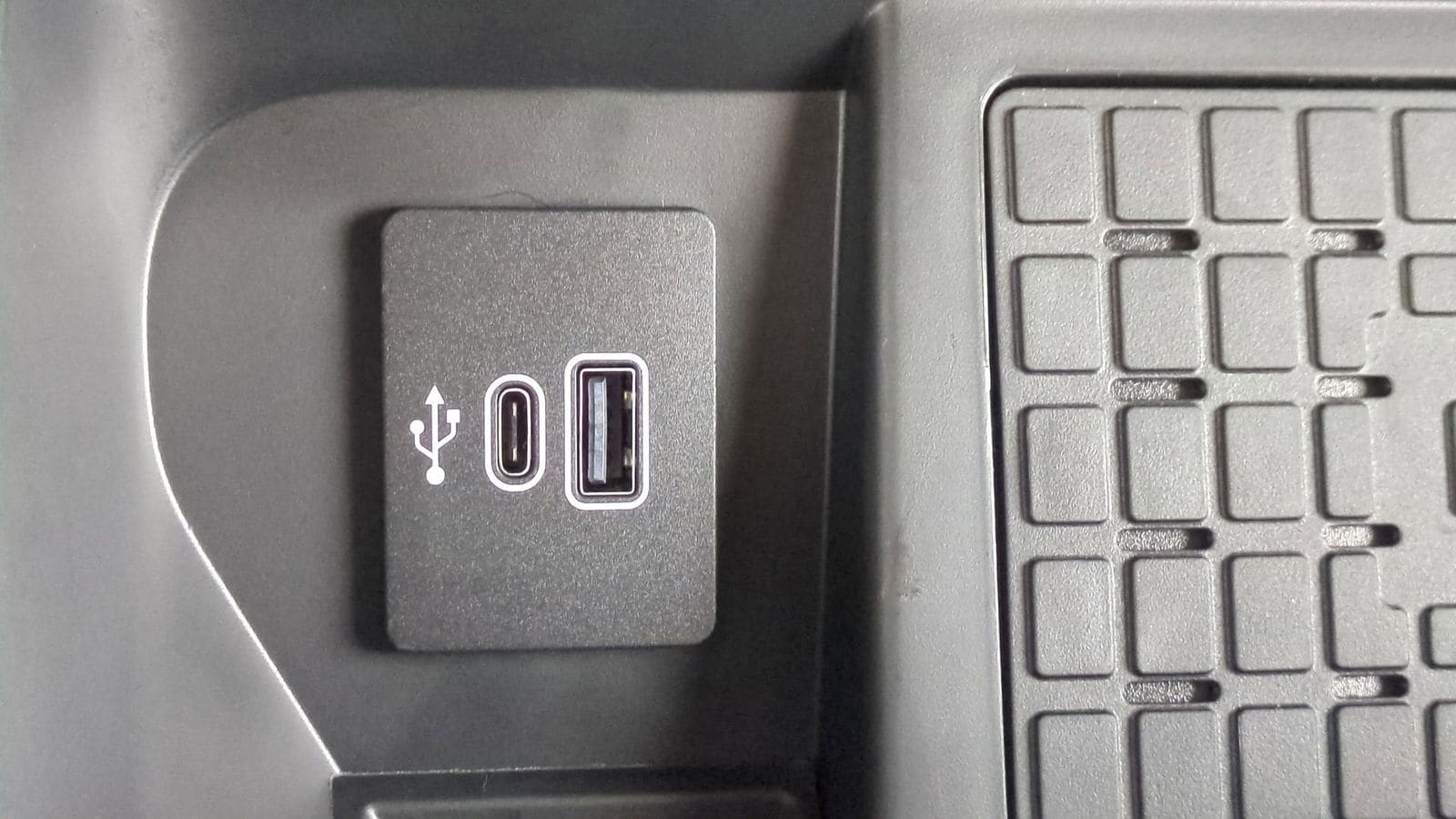 Thumbnail: 2025 Ford F-150 - 33