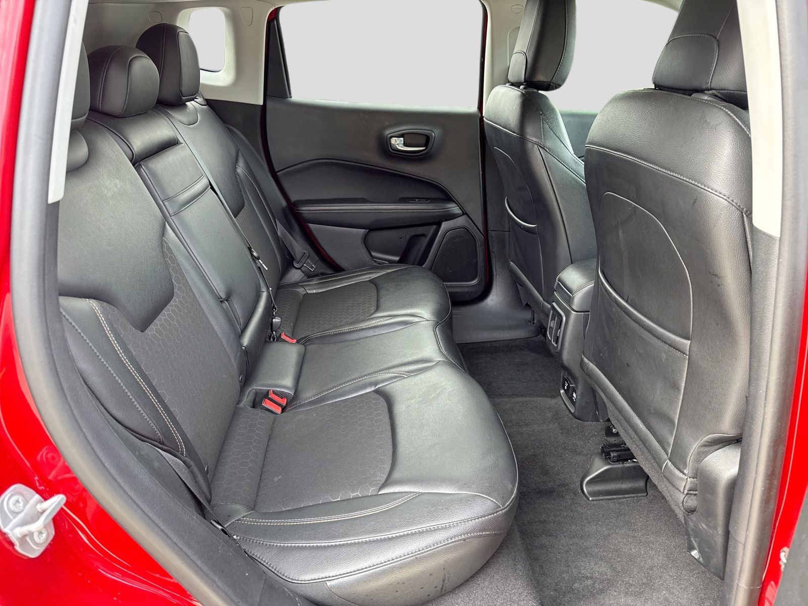 Thumbnail: 2018 Jeep Compass - 20