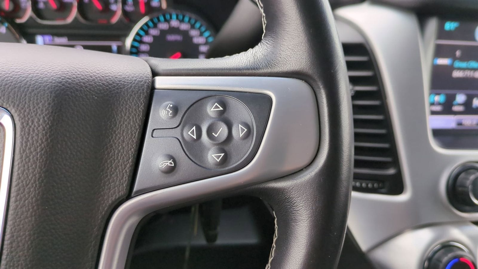 Thumbnail: 2019 GMC Yukon - 28