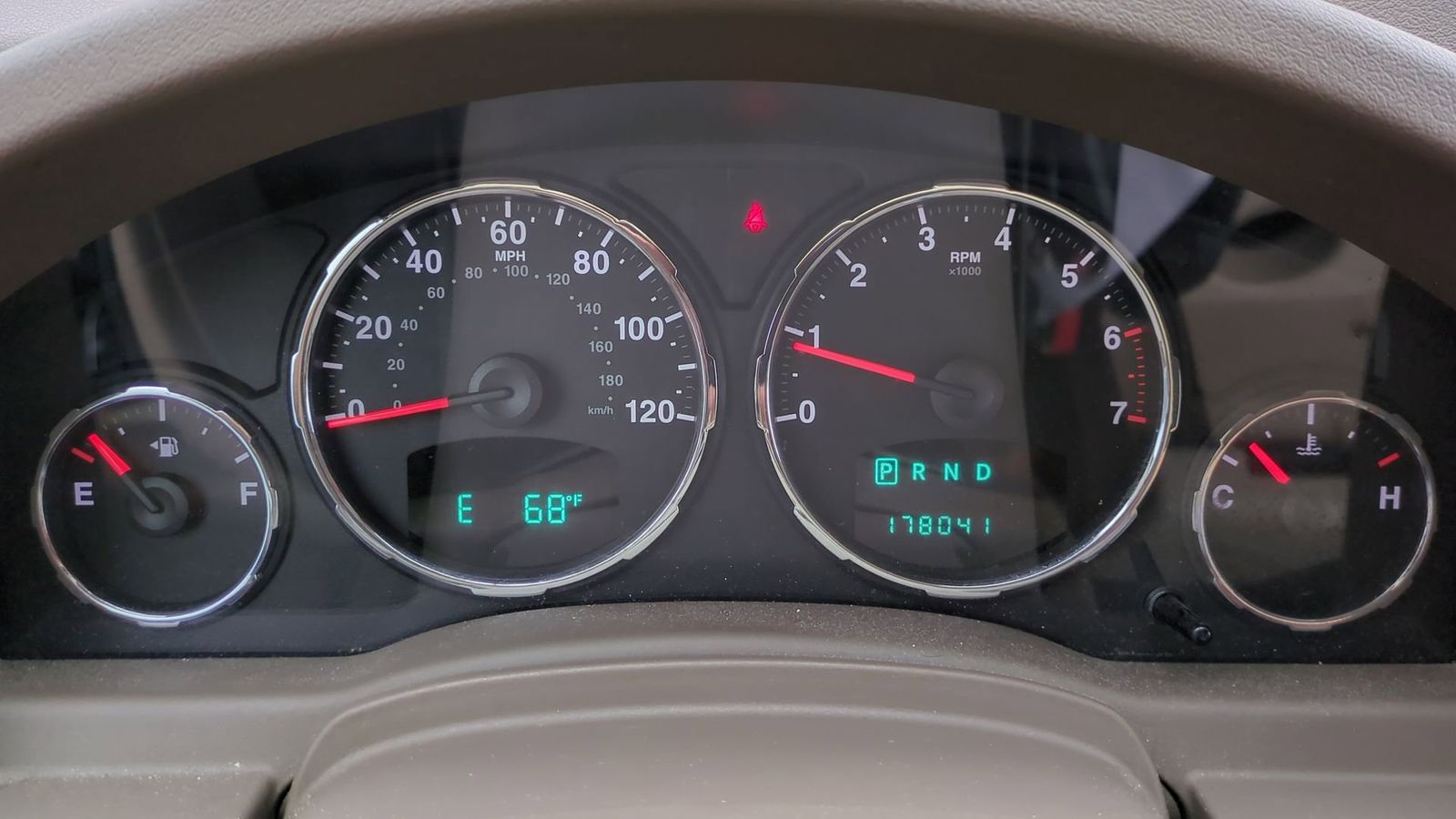 Thumbnail: 2009 Jeep Liberty - 25