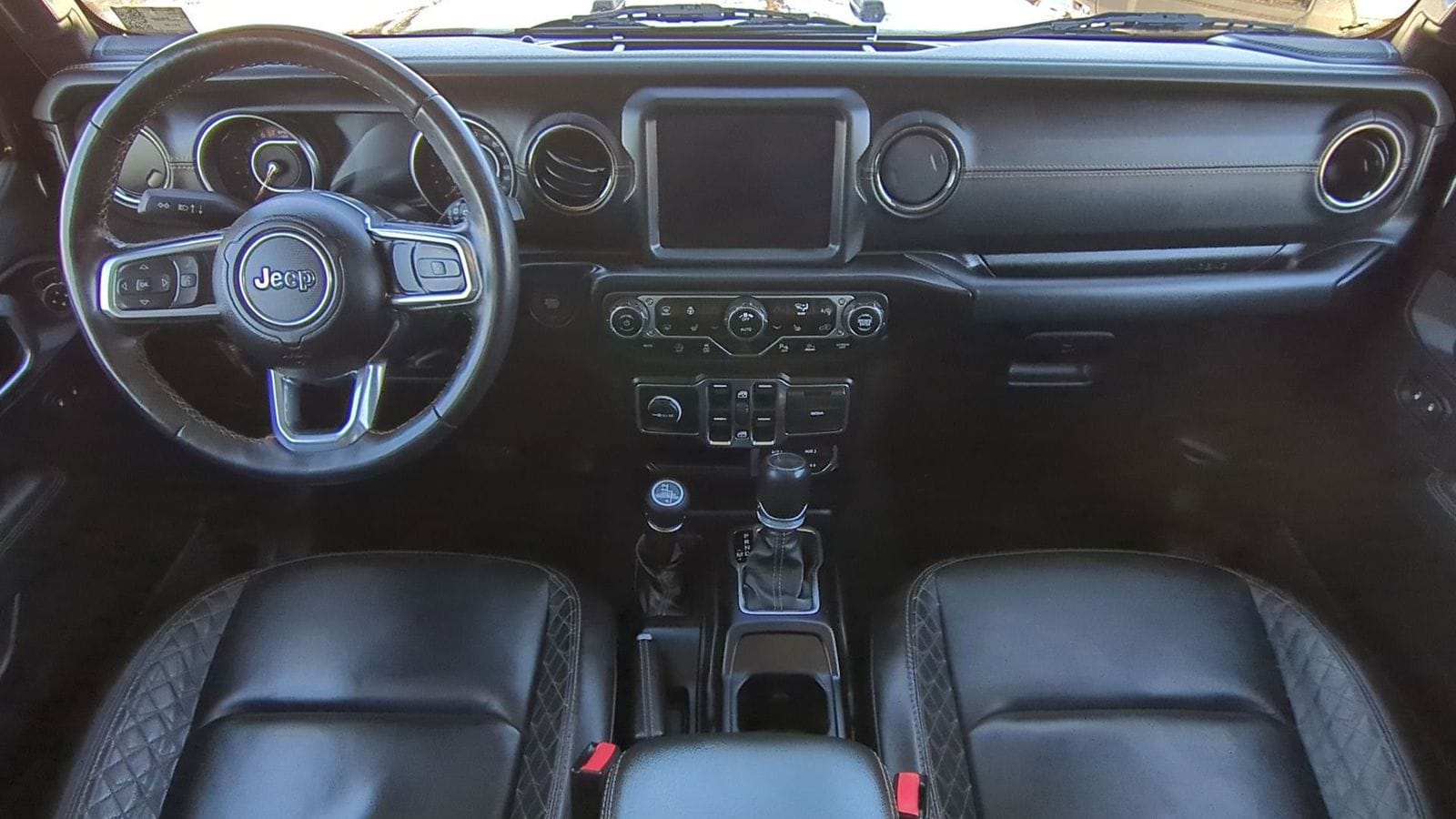 Thumbnail: 2022 Jeep Wrangler - 17