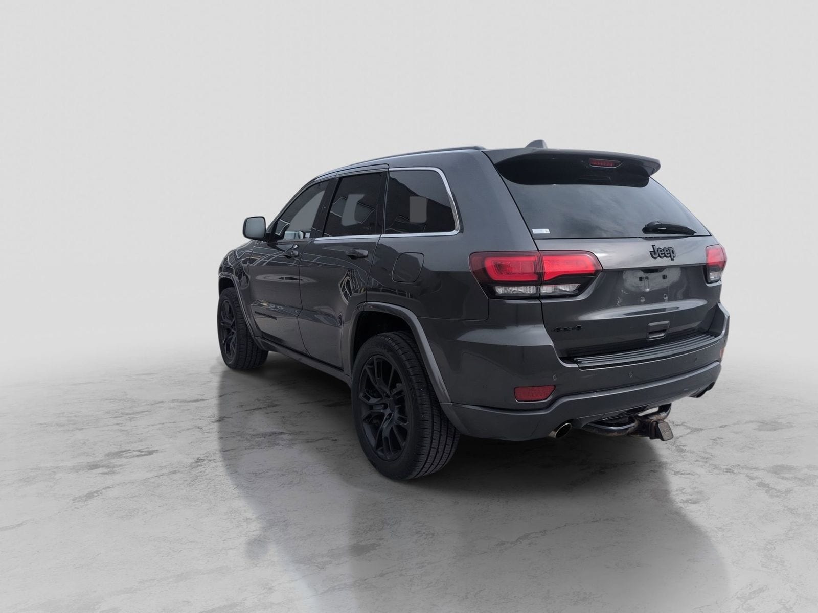 Thumbnail: 2015 Jeep Grand Cherokee - 4
