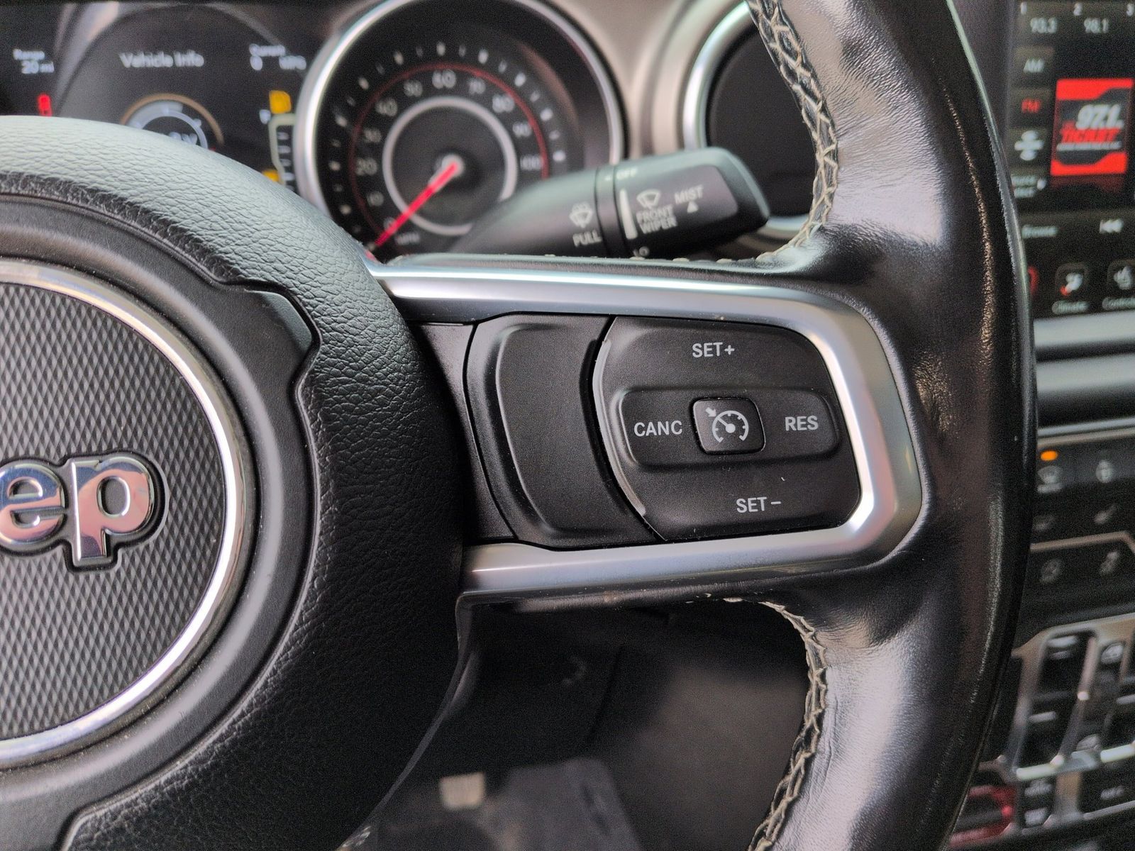 Thumbnail: 2020 Jeep Gladiator - 30