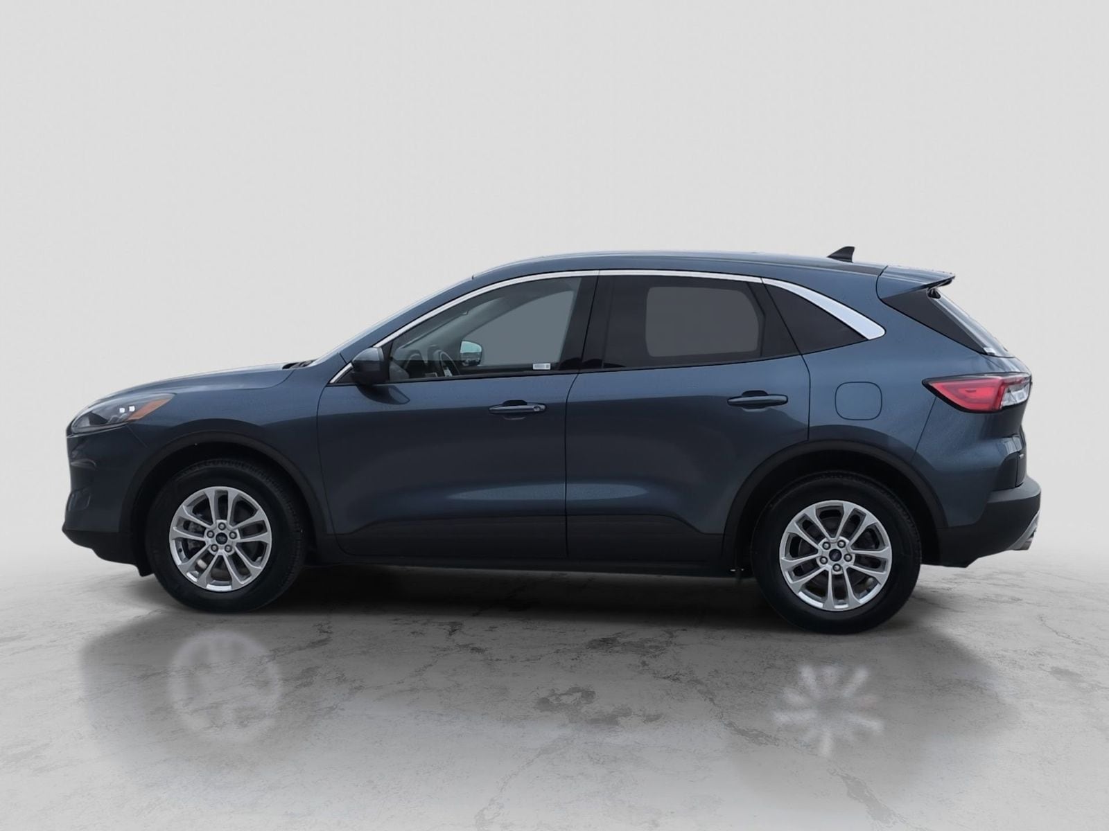 Thumbnail: 2020 Ford Escape - 3