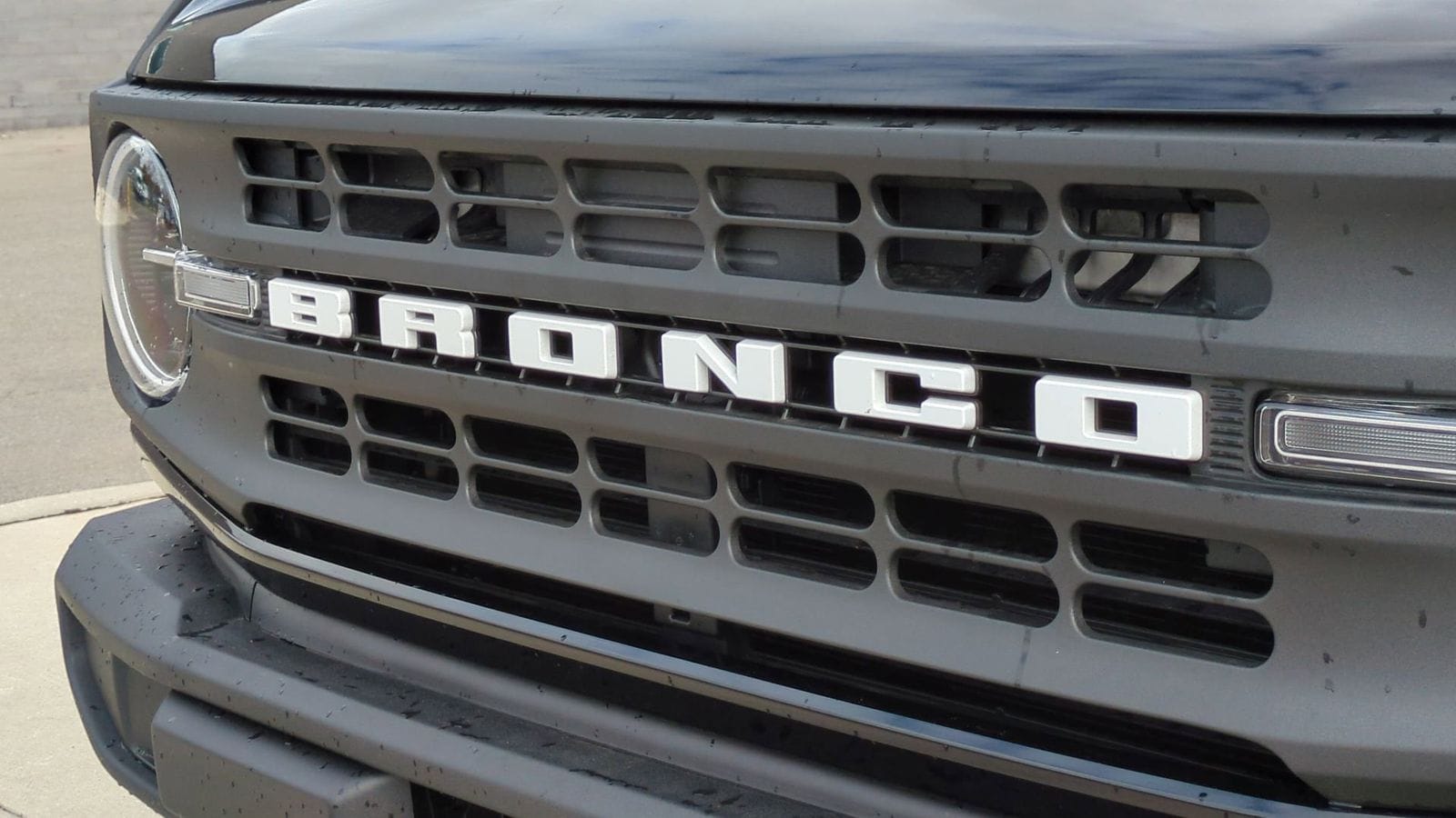 Thumbnail: 2025 Ford Bronco - 10