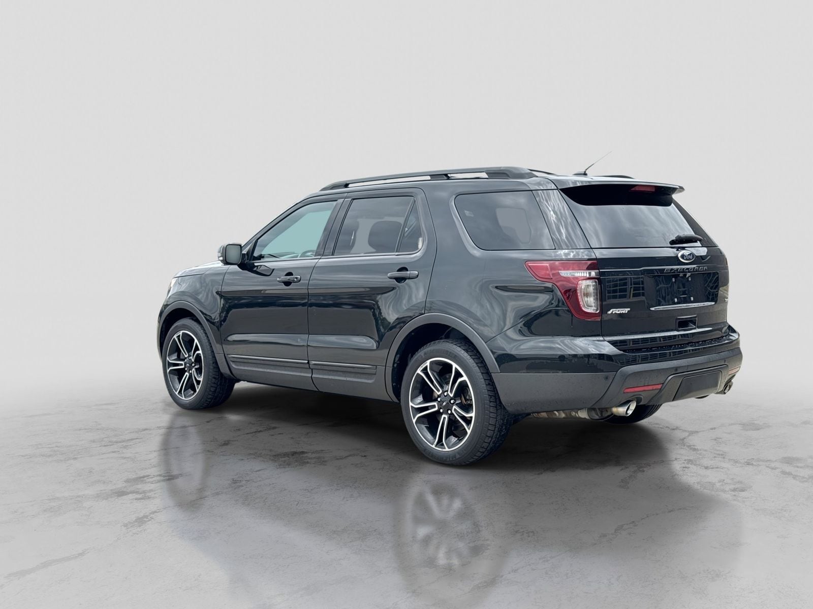 Thumbnail: 2015 Ford Explorer - 4