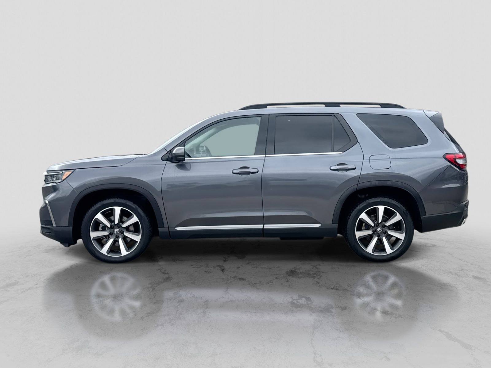 Thumbnail: 2023 Honda Pilot - 2