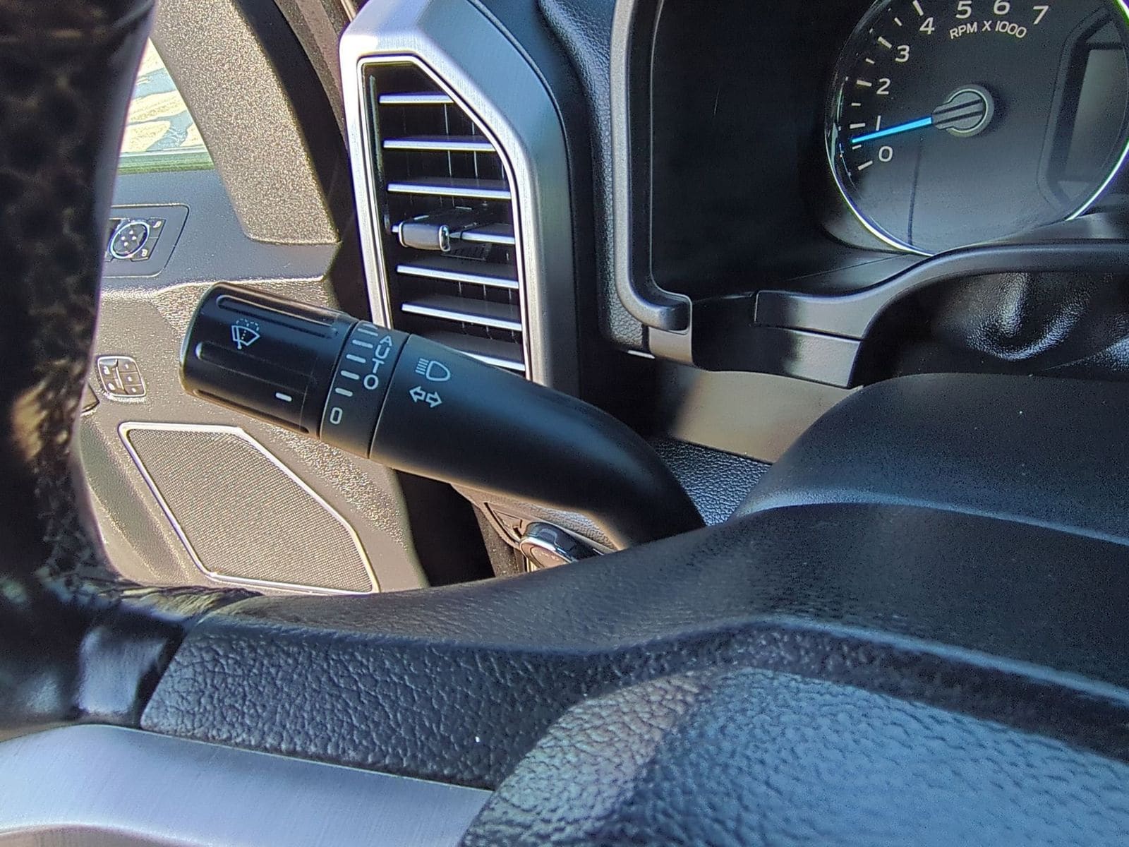 Thumbnail: 2020 Ford F-150 - 33