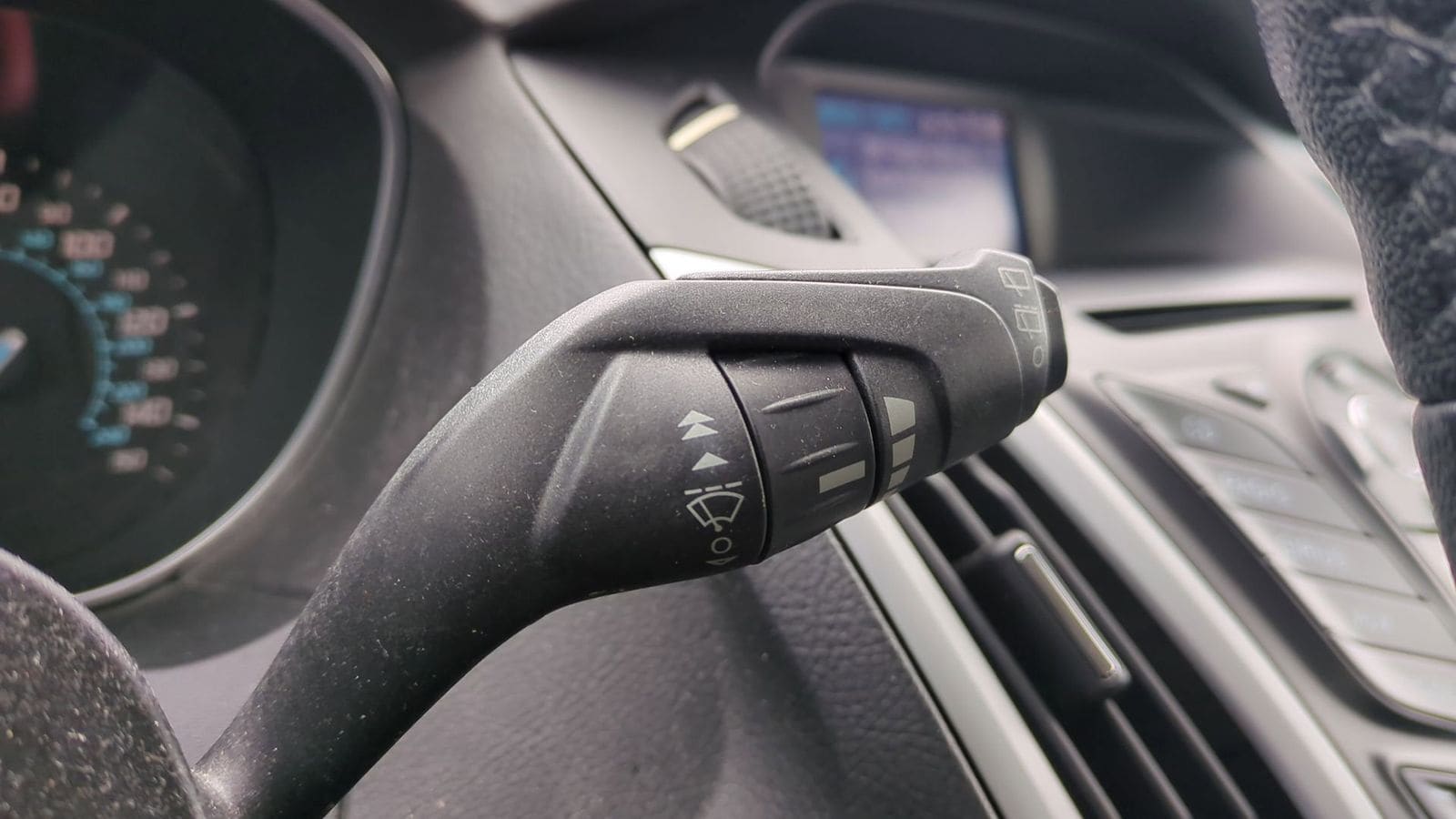 Thumbnail: 2012 Ford Focus - 23