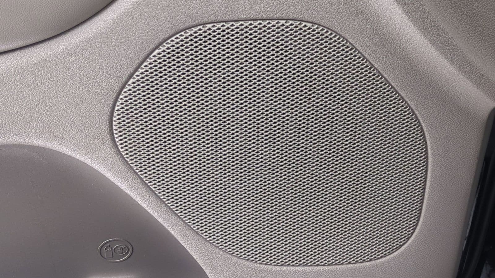 Thumbnail: 2012 Jeep Grand Cherokee - 31