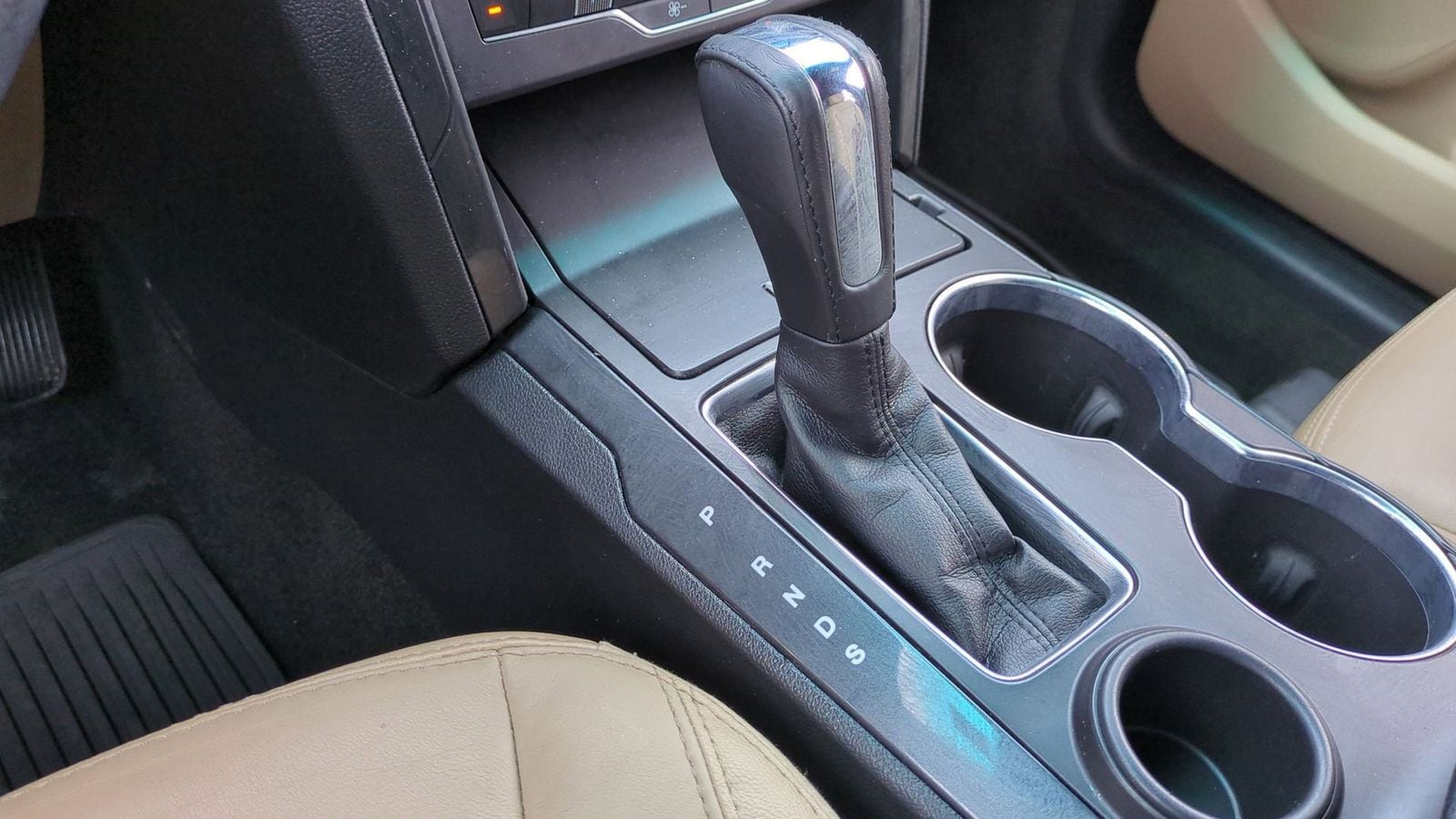 Thumbnail: 2016 Ford Explorer - 33