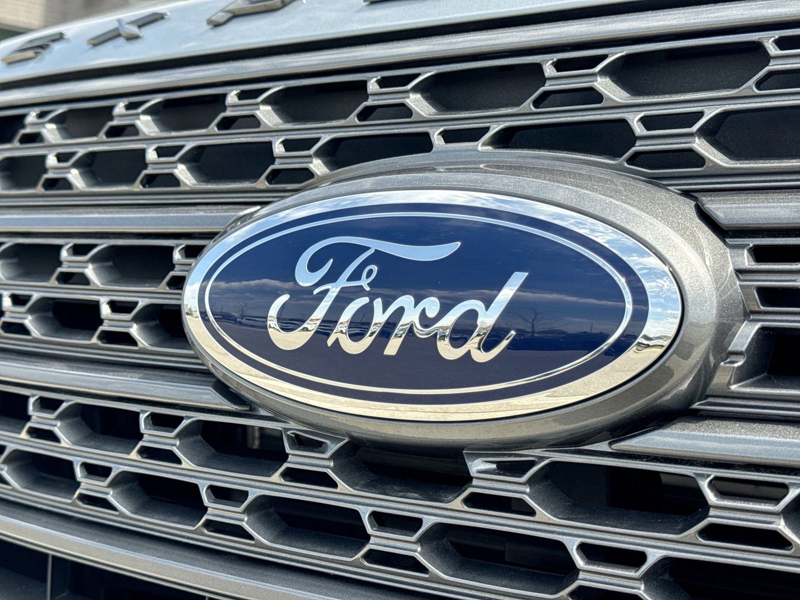 Thumbnail: 2023 Ford Explorer - 9