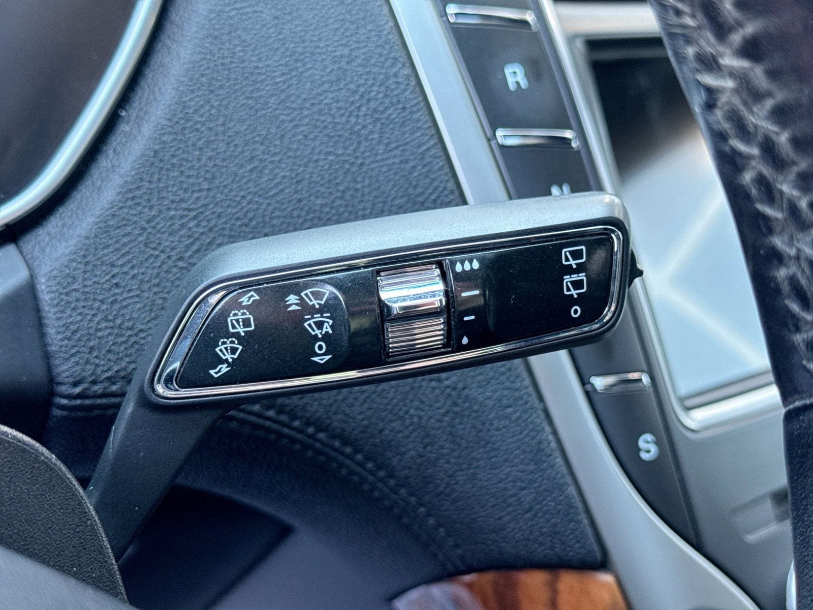 Thumbnail: 2019 Lincoln Nautilus - 27