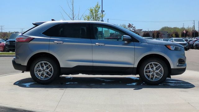 2024 Ford Edge SEL 7