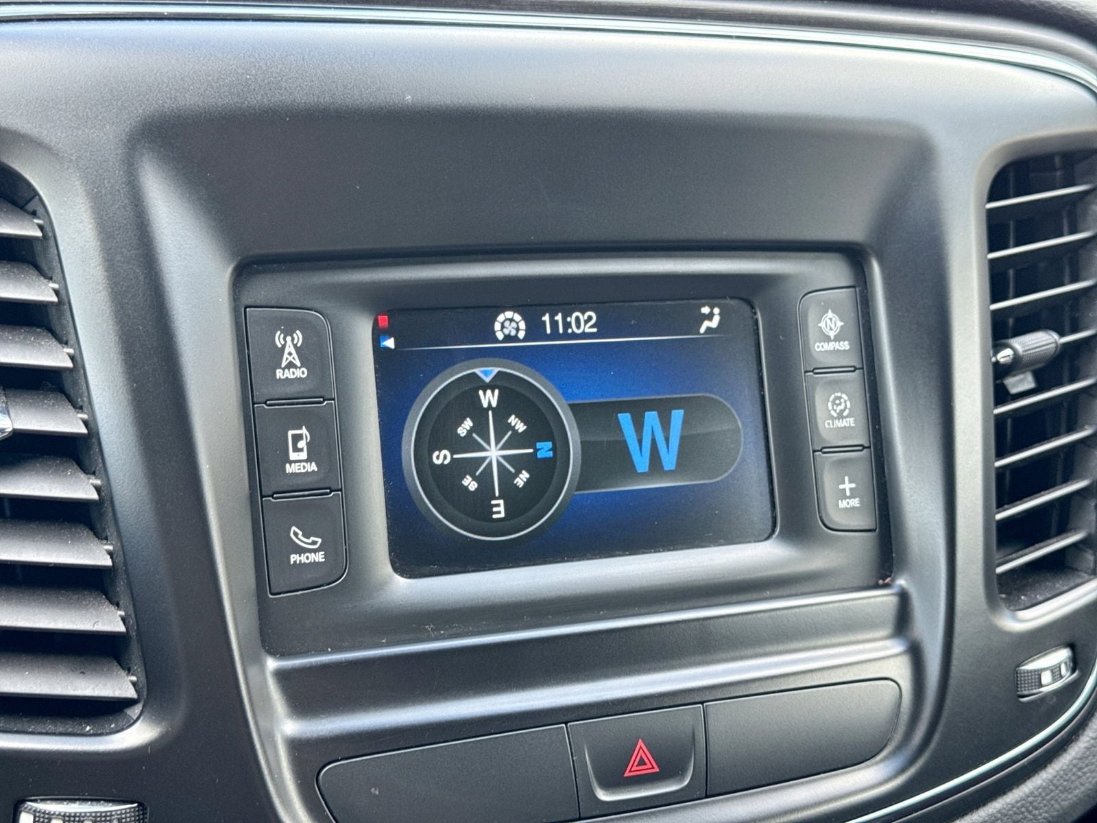 Thumbnail: 2016 Chrysler 200 - 29