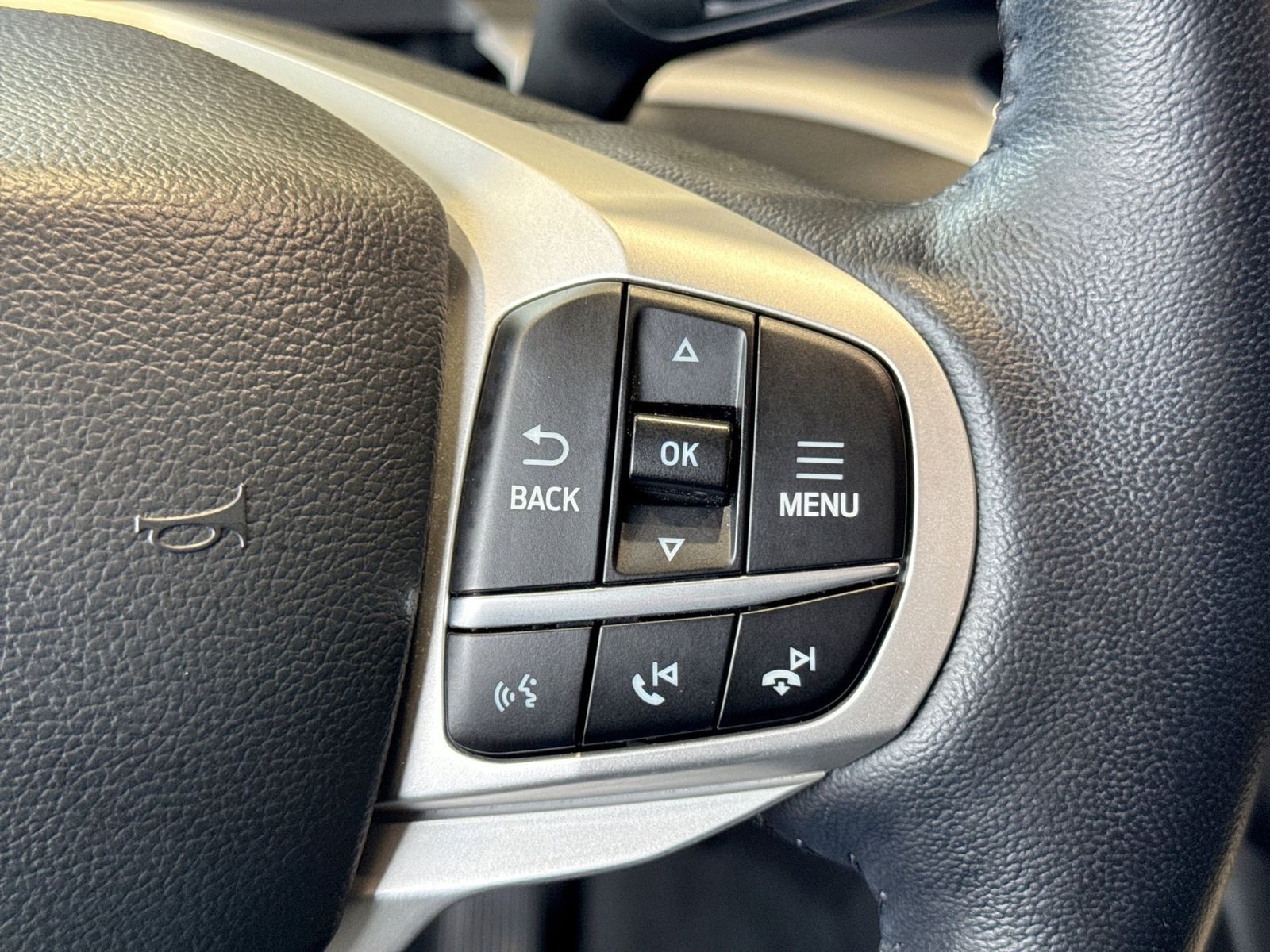 Thumbnail: 2023 Ford Explorer - 26