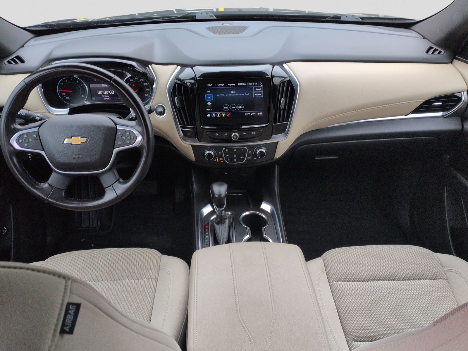 Thumbnail: 2022 Chevrolet Traverse - 18