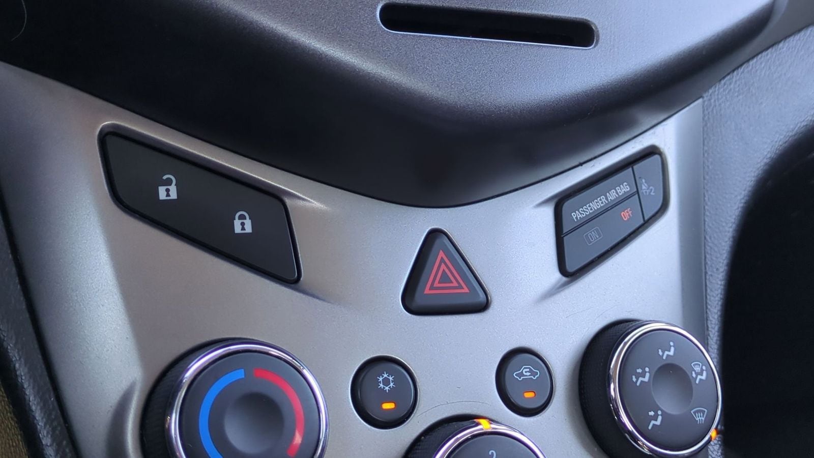 Thumbnail: 2014 Chevrolet Sonic - 45