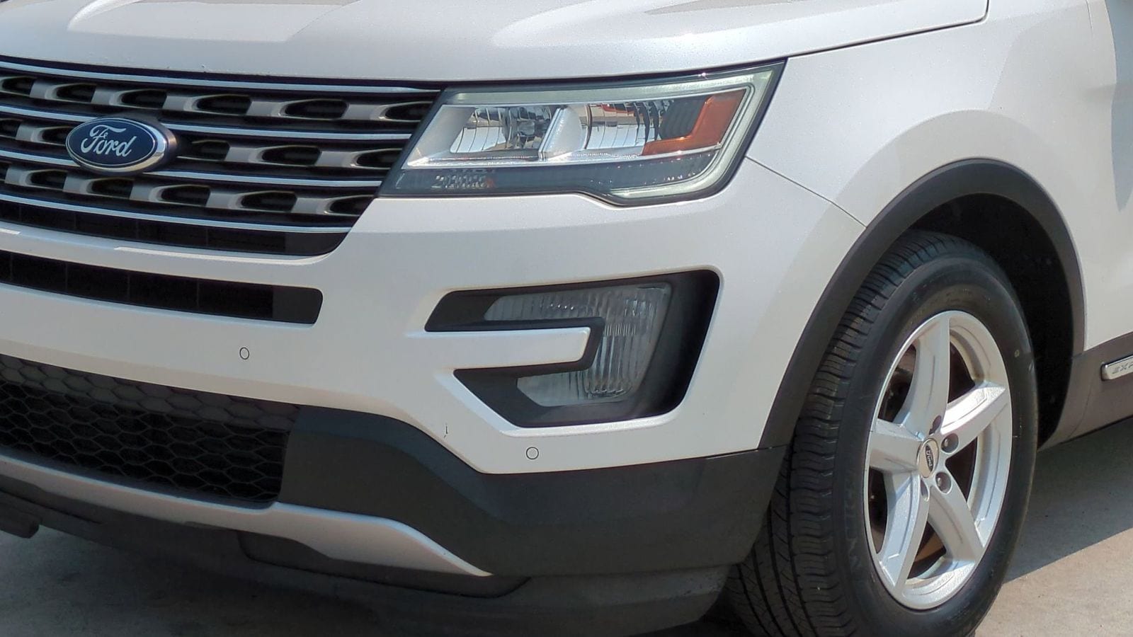 Thumbnail: 2016 Ford Explorer - 12