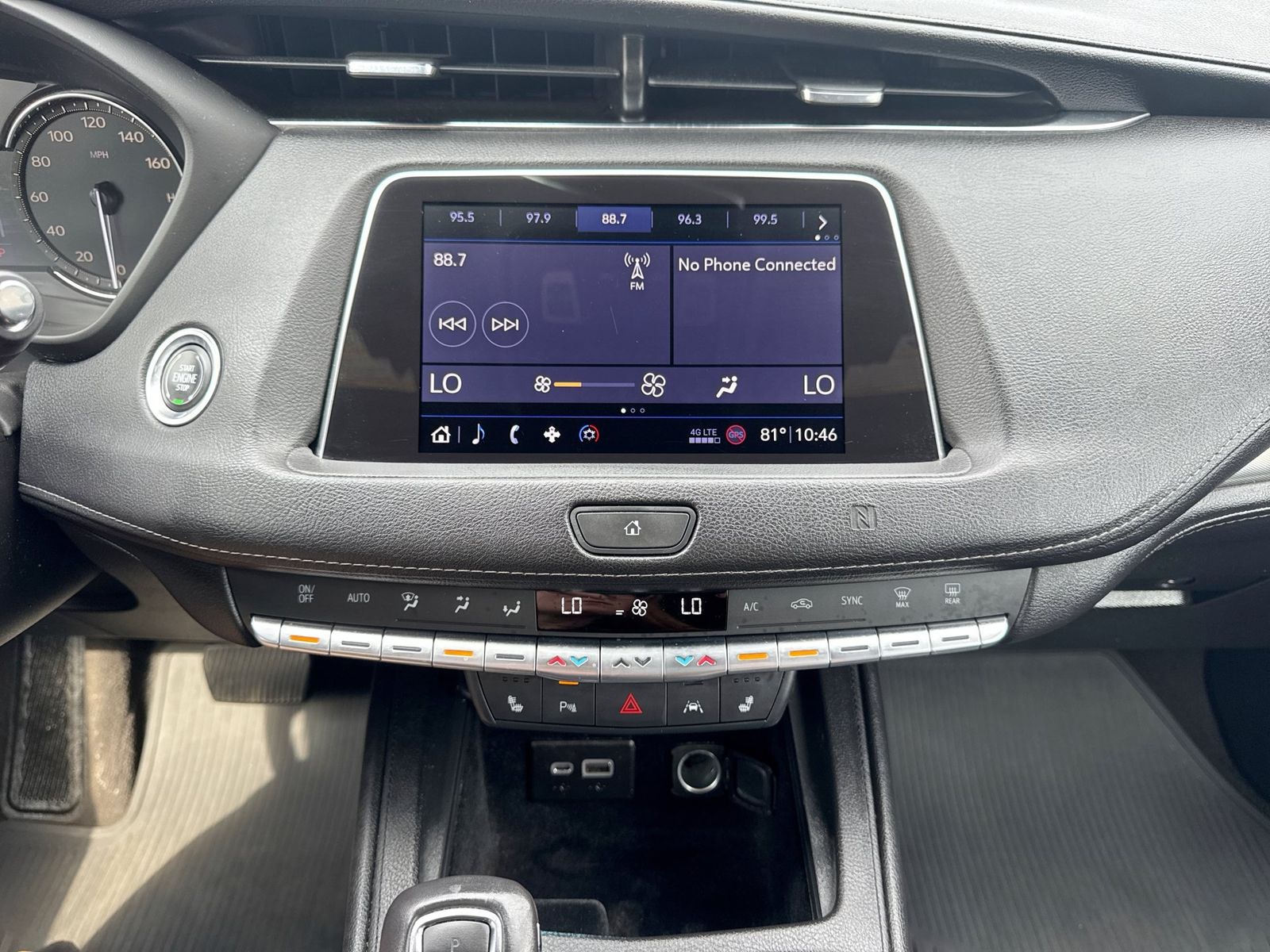 Thumbnail: 2019 Cadillac XT4 - 34