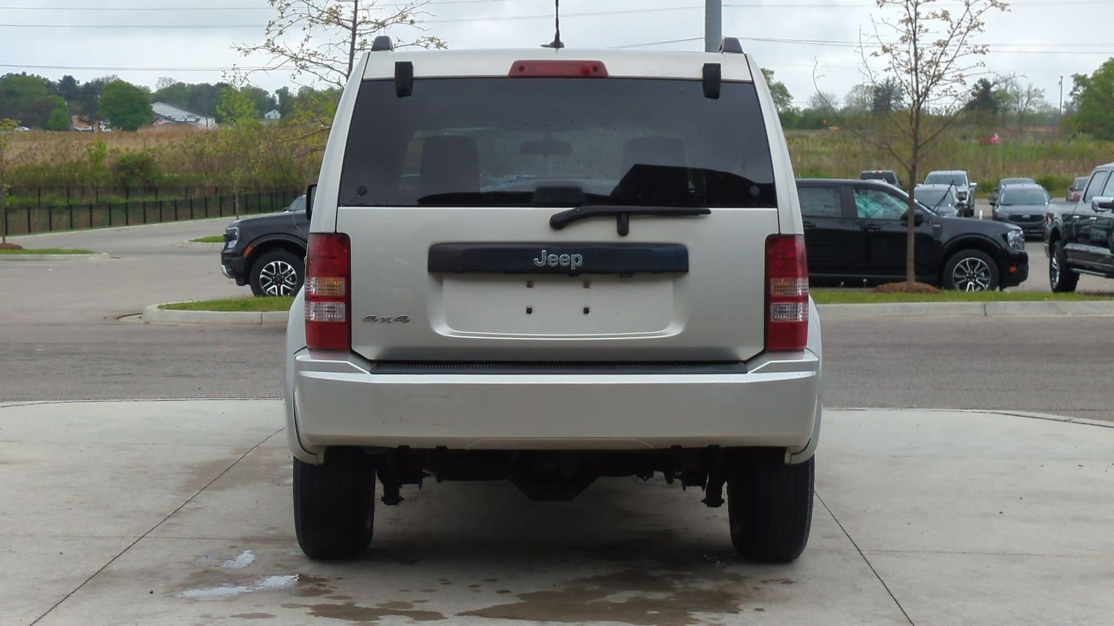 Thumbnail: 2009 Jeep Liberty - 4