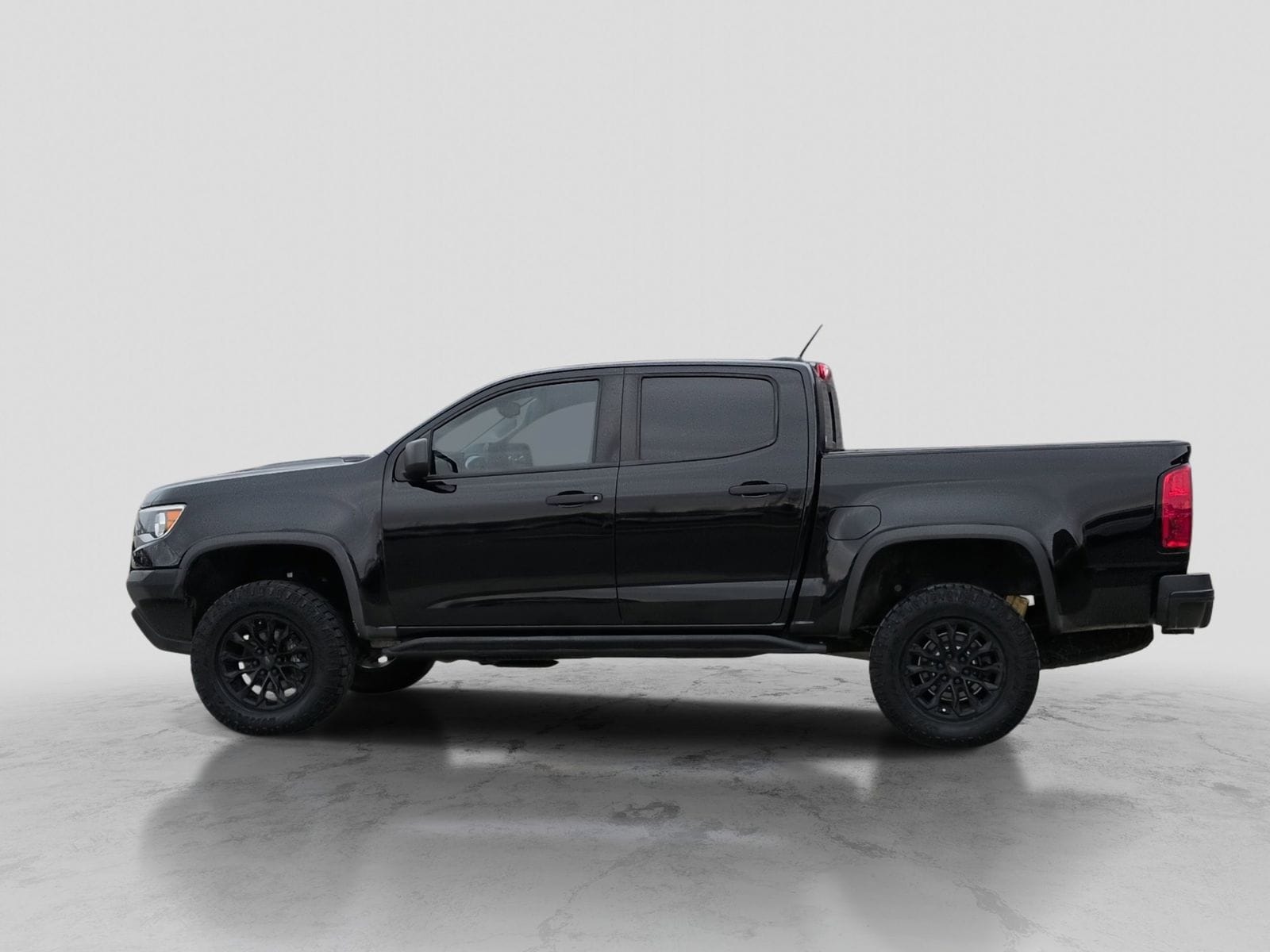 Thumbnail: 2018 Chevrolet Colorado - 2