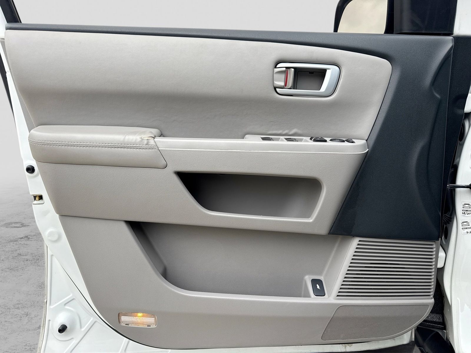 Thumbnail: 2010 Honda Pilot - 29