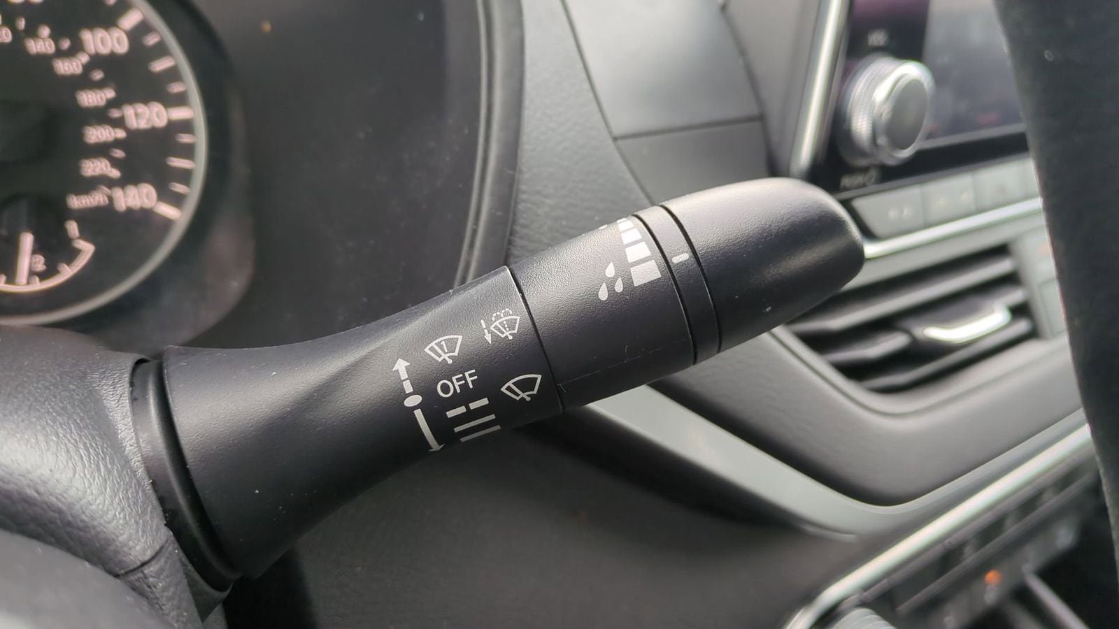 Thumbnail: 2020 Nissan Altima - 24