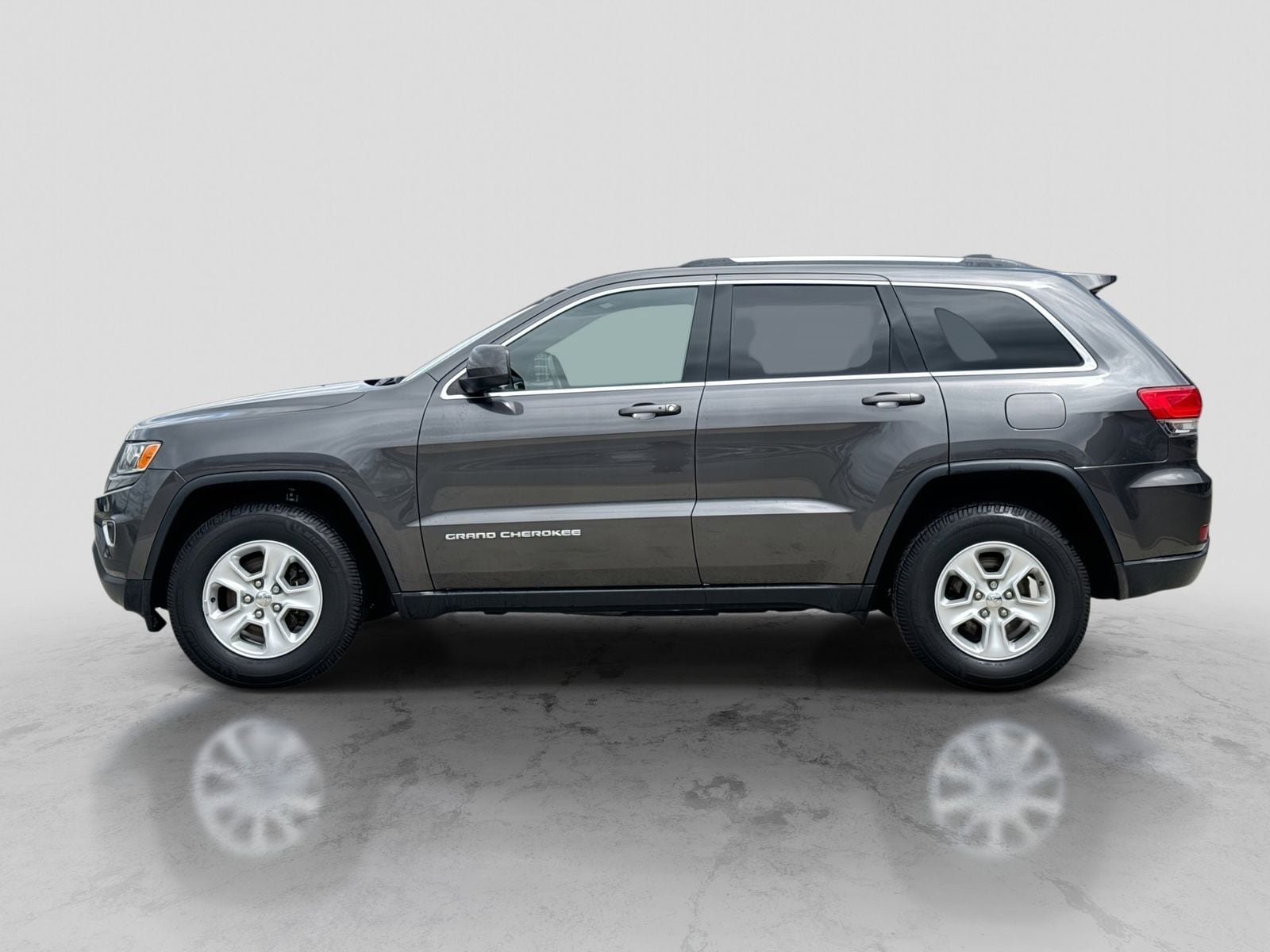 Thumbnail: 2016 Jeep Grand Cherokee - 3
