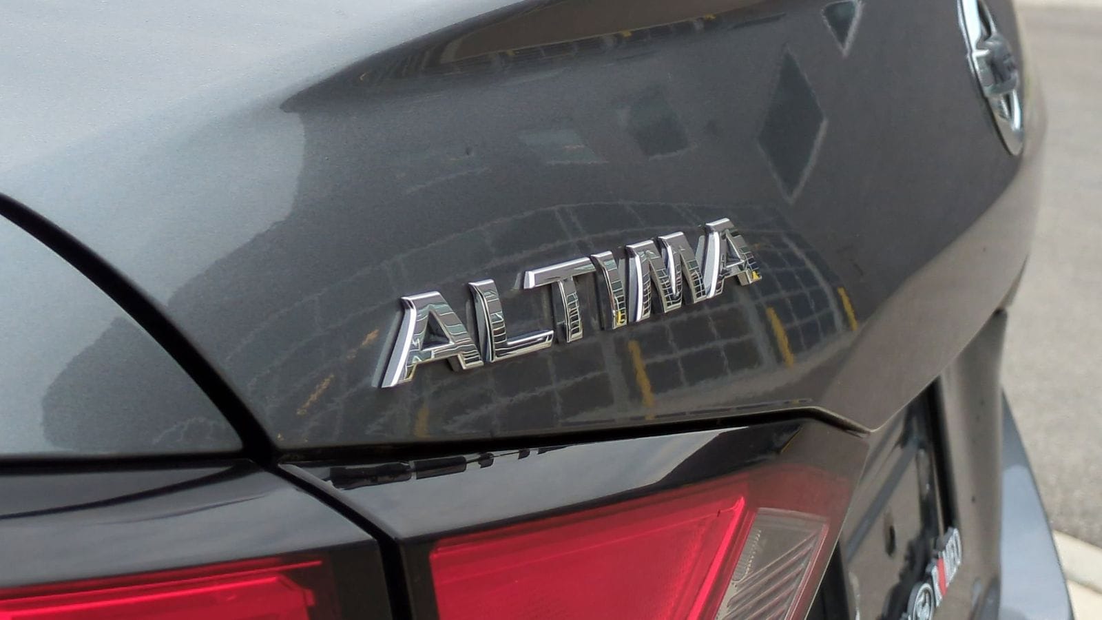 Thumbnail: 2019 Nissan Altima - 13