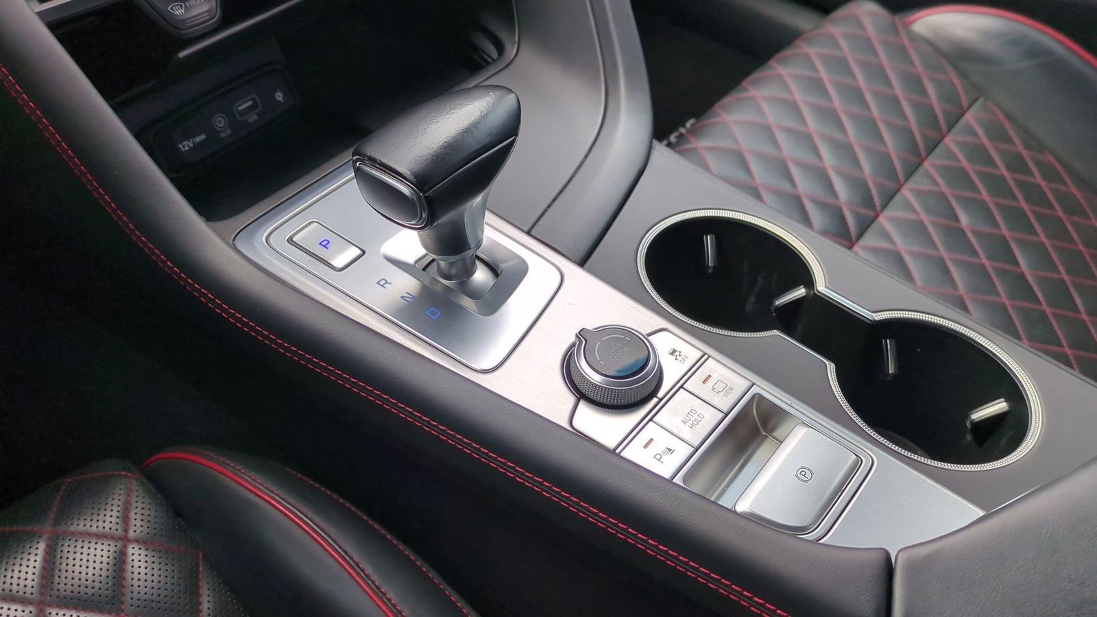 Thumbnail: 2019 Genesis G70 - 34