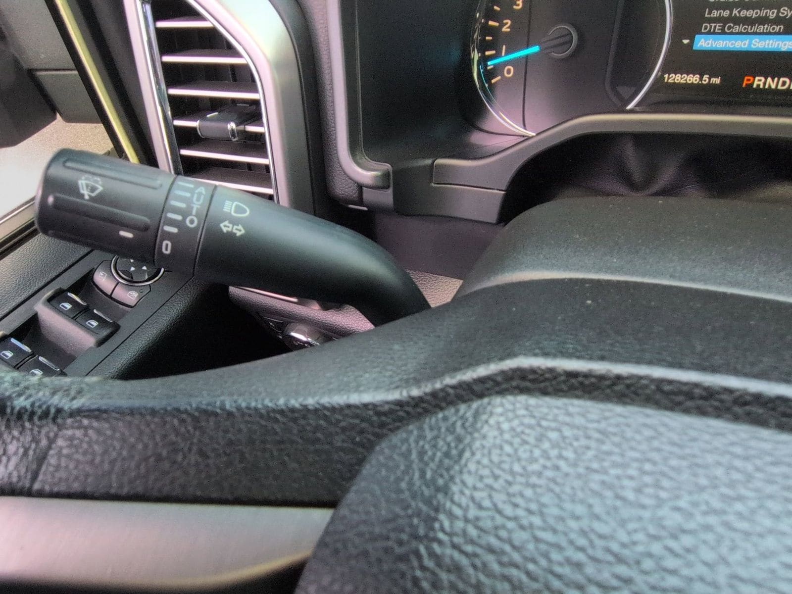 Thumbnail: 2015 Ford F-150 - 34