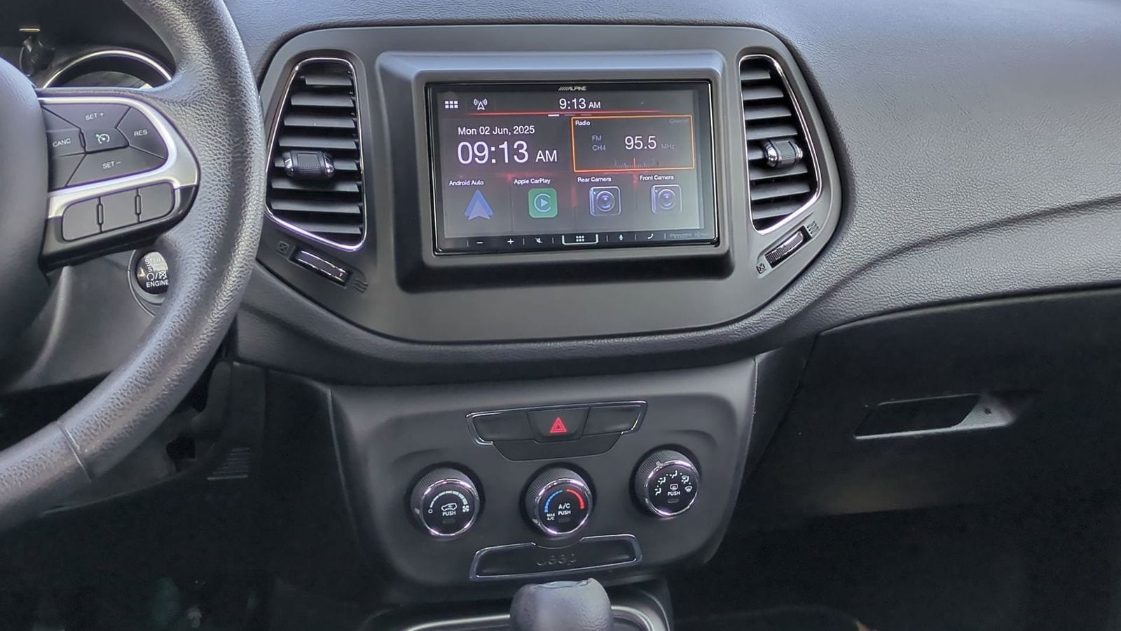 Thumbnail: 2018 Jeep Compass - 28