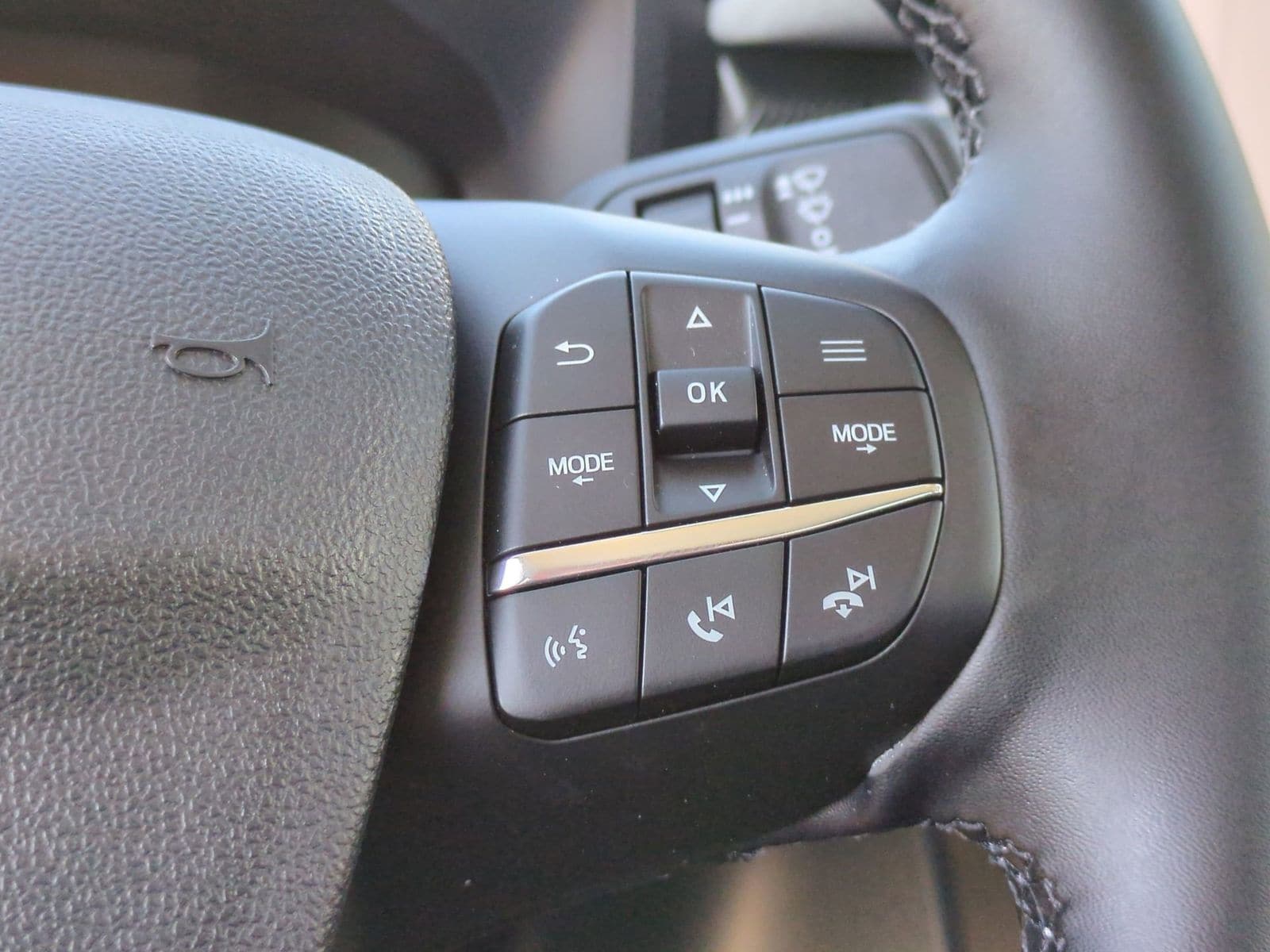 Thumbnail: 2026 Ford Maverick - 23