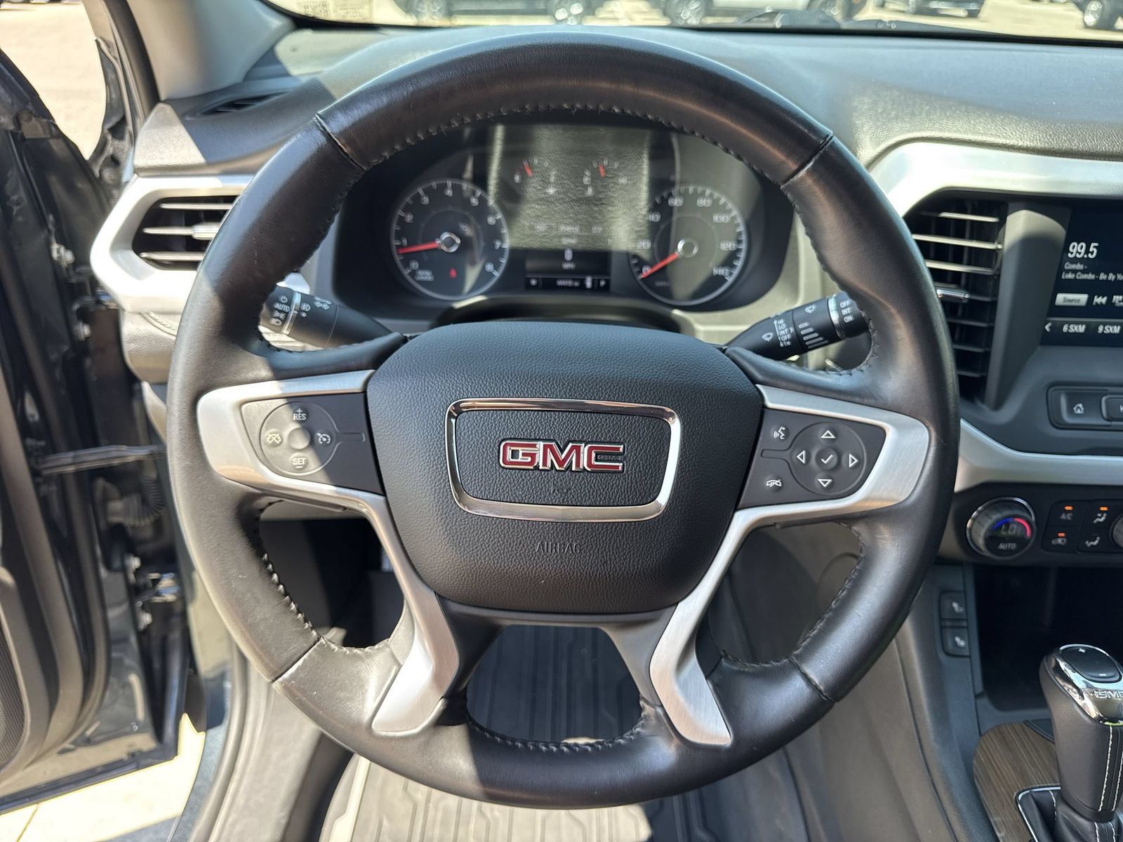 Thumbnail: 2019 GMC Acadia - 24
