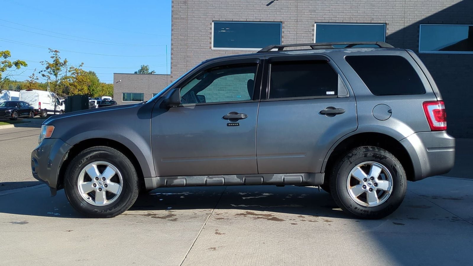 Thumbnail: 2009 Ford Escape - 2
